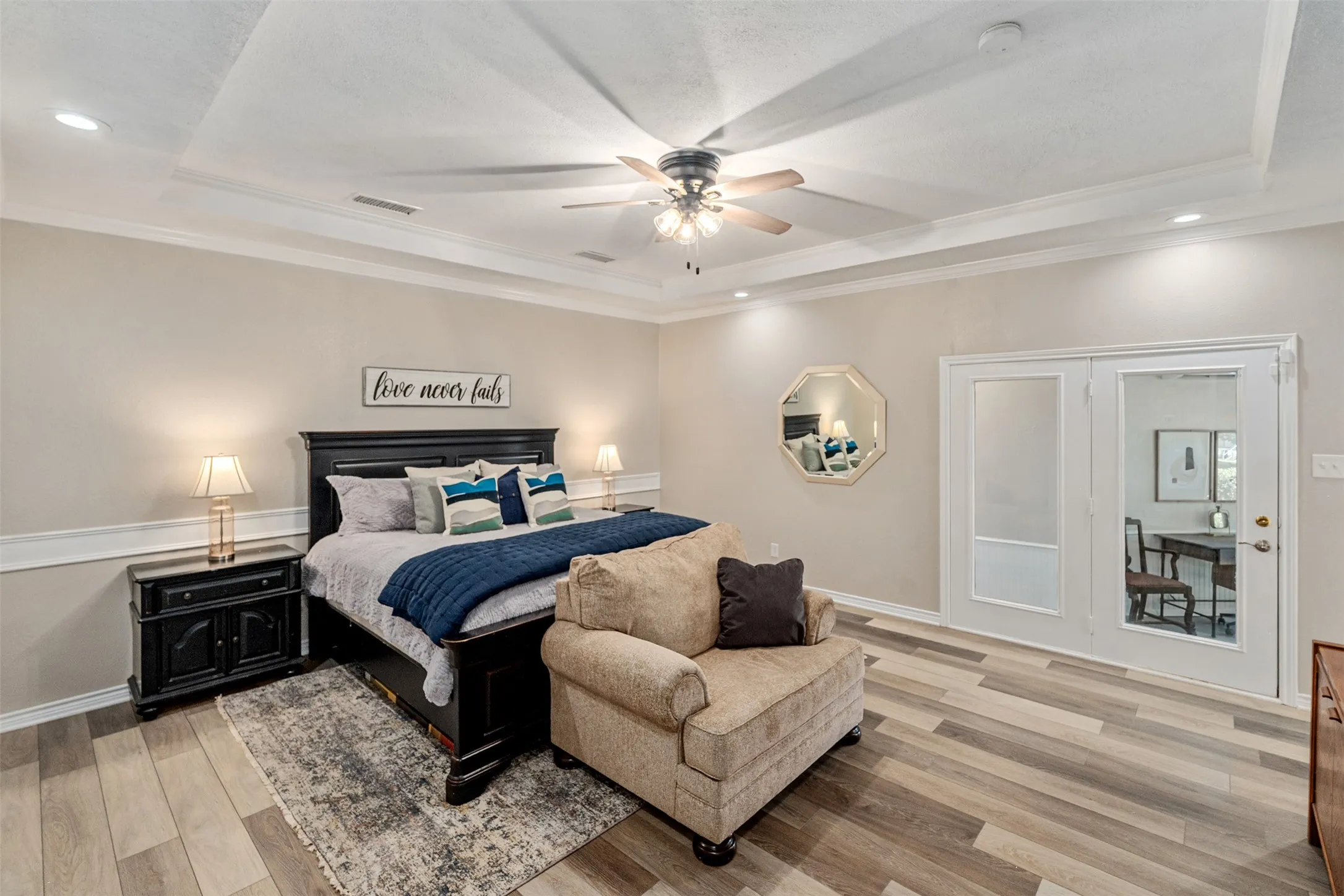 Single Family Residence For Rent in Henderson County , 111 Hickory Creek Circle, Gun Barrel City, Texas 75156, 3 Bedroom, 2 Bathroom, 2 Garage spaces, 2,094 Sqft, built in 1991, mls#21387322, Real Estate Agent in Gun Barrel City, Homes For Rent in Henderson county, Homes For Rent in Gun Barrel City, Realtor in Gun Barrel City Texas, Real Estate Brokerage Independent Realty Texas, Luminita Cordes Realtor