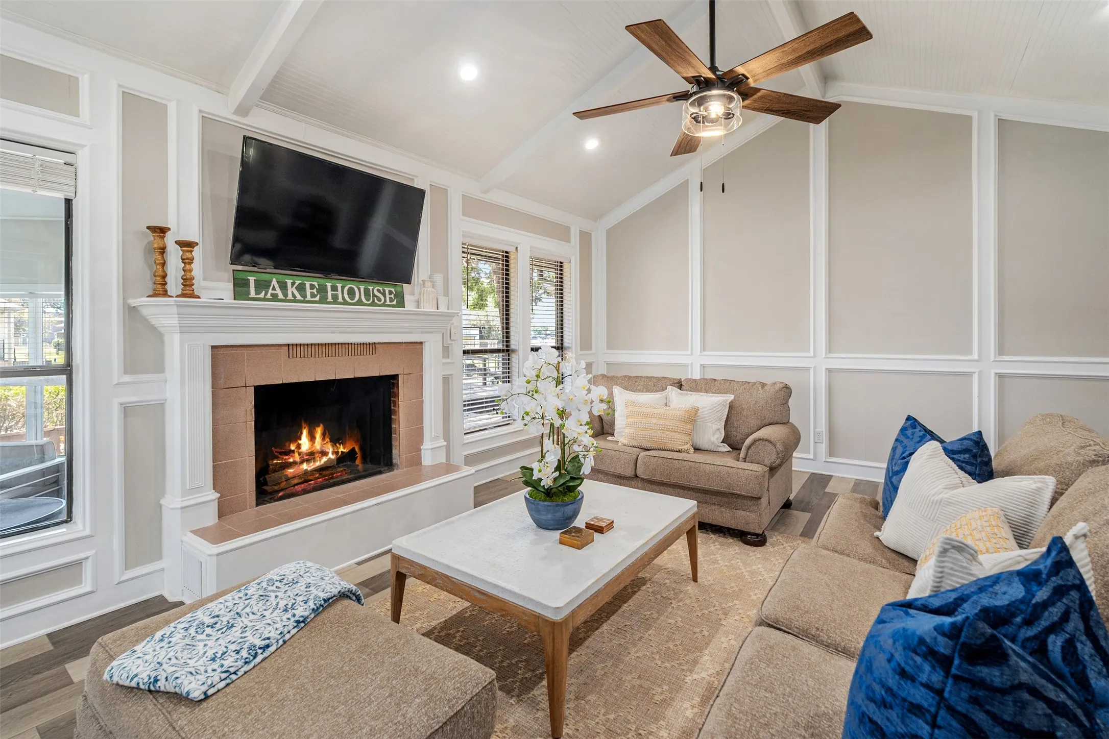 Single Family Residence For Rent in Henderson County , 111 Hickory Creek Circle, Gun Barrel City, Texas 75156, 3 Bedroom, 2 Bathroom, 2 Garage spaces, 2,094 Sqft, built in 1991, mls#21387322, Real Estate Agent in Gun Barrel City, Homes For Rent in Henderson county, Homes For Rent in Gun Barrel City, Realtor in Gun Barrel City Texas, Real Estate Brokerage Independent Realty Texas, Luminita Cordes Realtor