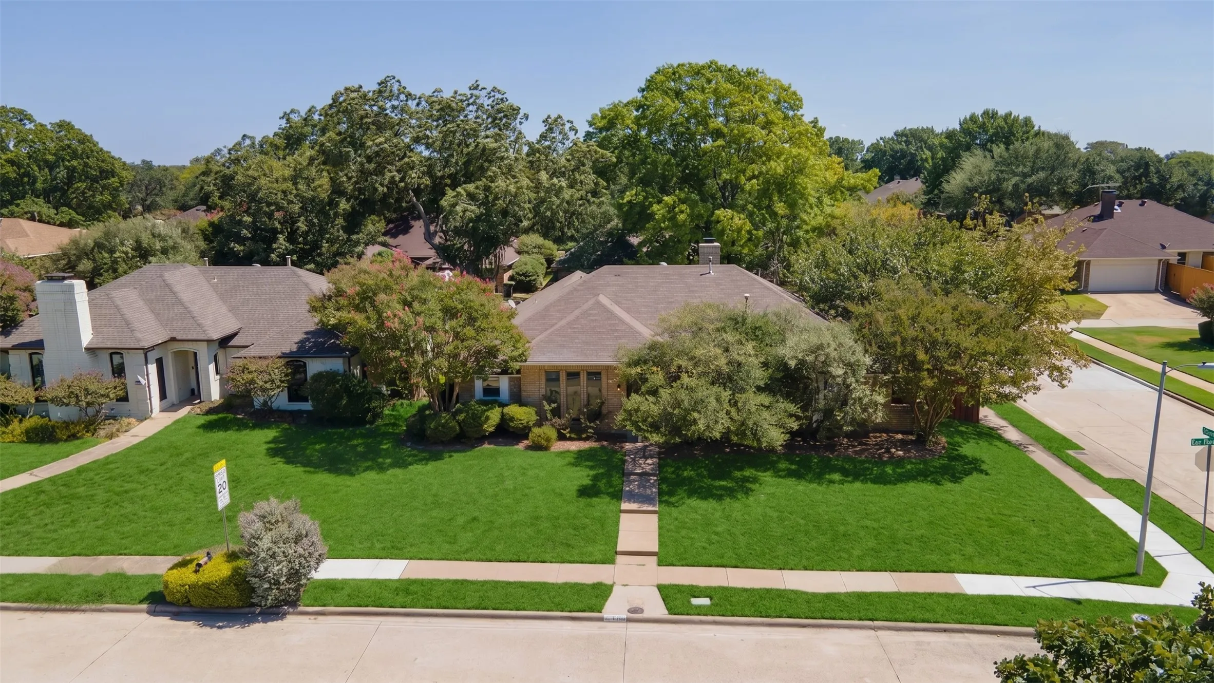 Single Family Residence For Sale in Collin County , 2300 San Gabriel Drive, Plano, Texas 75074, 4 Bedroom, 3 Bathroom, 2 Garage spaces, 2,171 Sqft, built in 1981, mls#21385789, Real Estate Agent in Plano, Homes For Sale in Collin county, Homes For Sale in Plano, Realtor in Plano Texas, Real Estate Brokerage Independent Realty Texas, Luminita Cordes Realtor