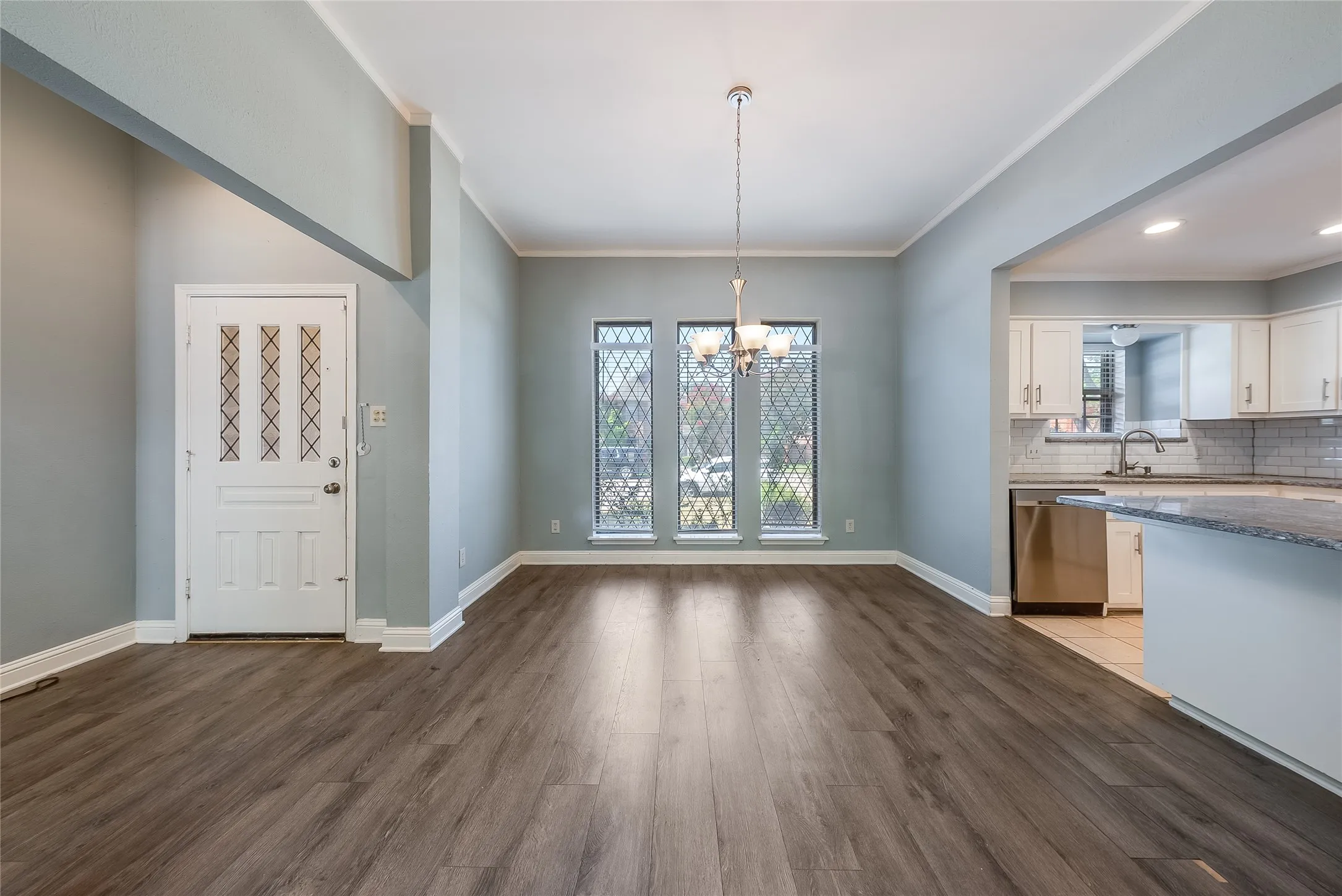 Single Family Residence For Sale in Collin County , 2300 San Gabriel Drive, Plano, Texas 75074, 4 Bedroom, 3 Bathroom, 2 Garage spaces, 2,171 Sqft, built in 1981, mls#21385789, Real Estate Agent in Plano, Homes For Sale in Collin county, Homes For Sale in Plano, Realtor in Plano Texas, Real Estate Brokerage Independent Realty Texas, Luminita Cordes Realtor