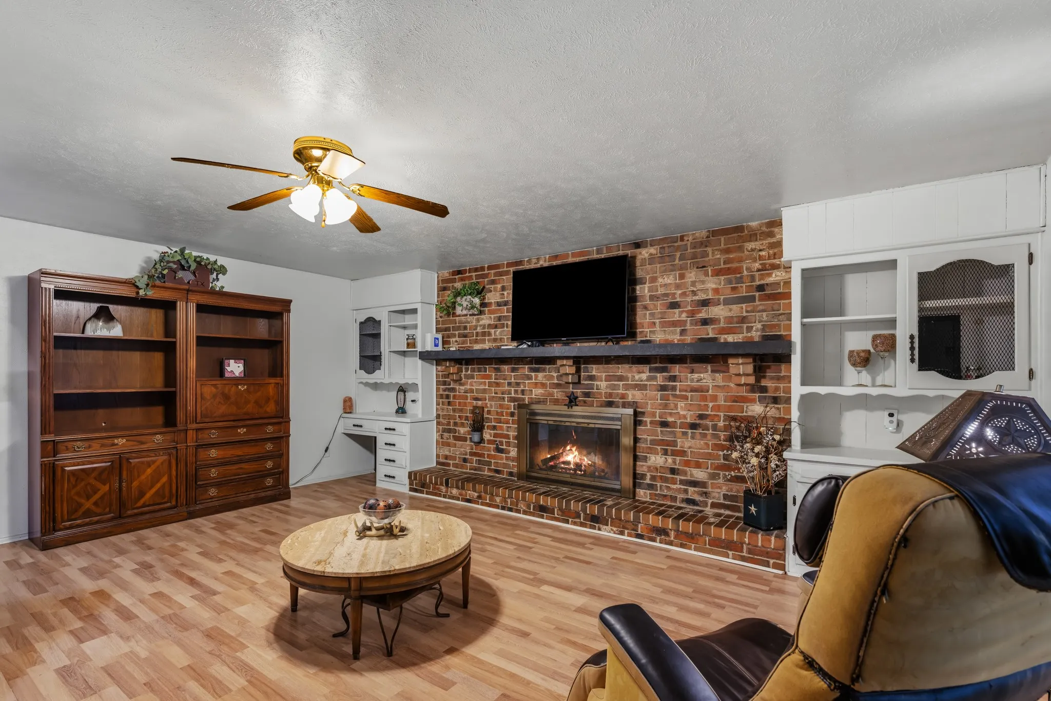 Laminate flooring is pretty and practical.