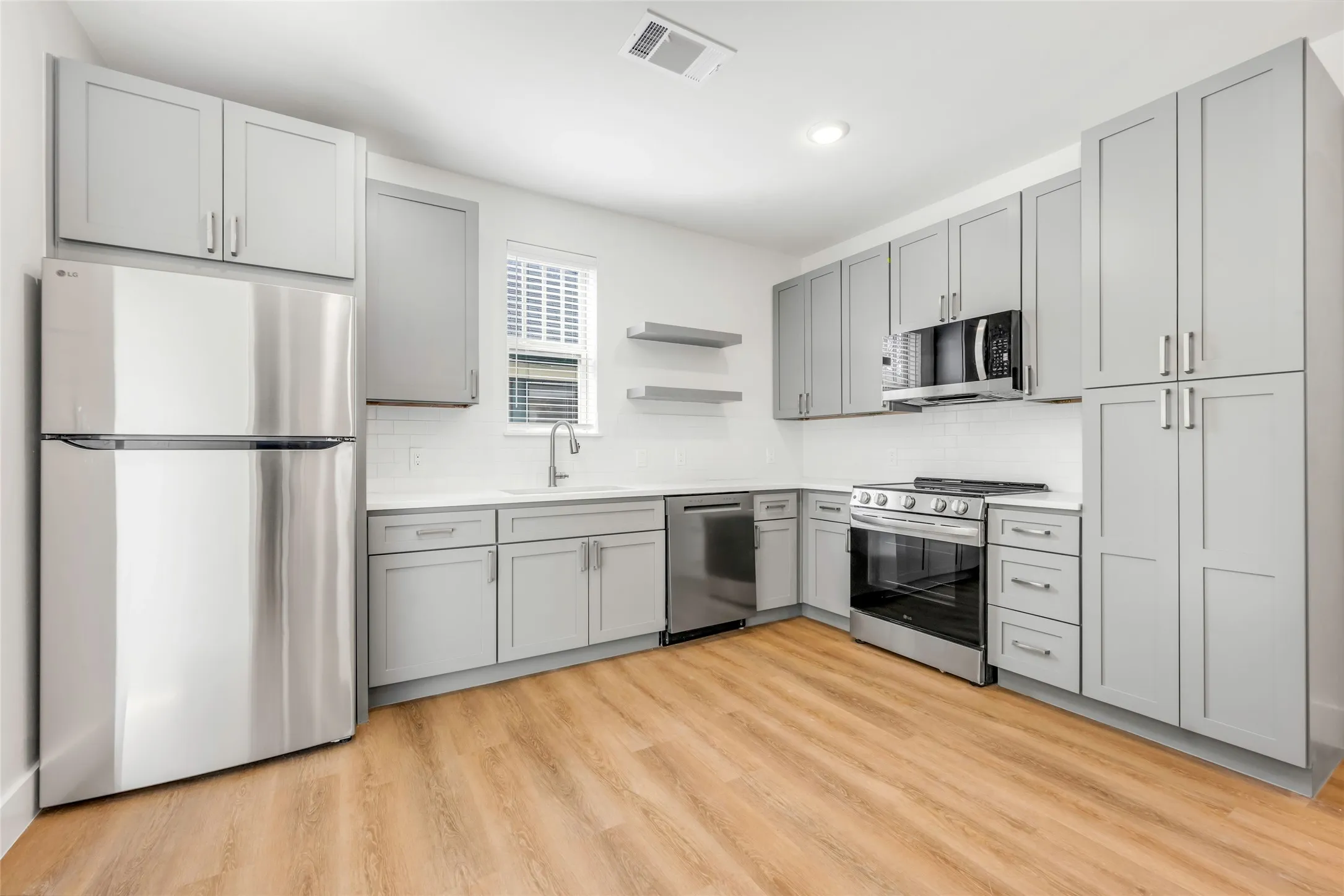 Apartment For Sale in Dallas County , 5313-5317 Reiger Avenue, Dallas, Texas 75214, 0, 0, 4 Garage spaces, 0 Sqft, built in 2025, mls#21387328, Real Estate Agent in Dallas, Homes For Sale in Dallas county, Homes For Sale in Dallas, Realtor in Dallas Texas, Real Estate Brokerage Independent Realty Texas, Luminita Cordes Realtor