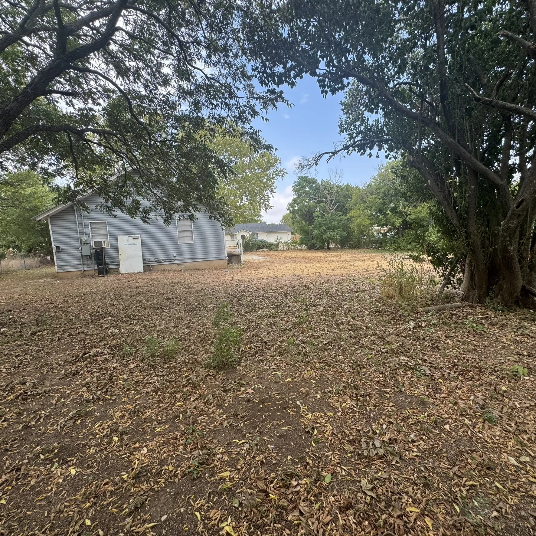Single Family Residence For Sale in Mc Lennan County , 314 Arthur Street, Mc Gregor, Texas 76657, 2 Bedroom, 1 Bathroom, Garage spaces, 812 Sqft, built in 1950, mls#21385357, Real Estate Agent in Mc Gregor, Homes For Sale in Mc Lennan county, Homes For Sale in Mc Gregor, Realtor in Mc Gregor Texas, Real Estate Brokerage Independent Realty Texas, Luminita Cordes Realtor