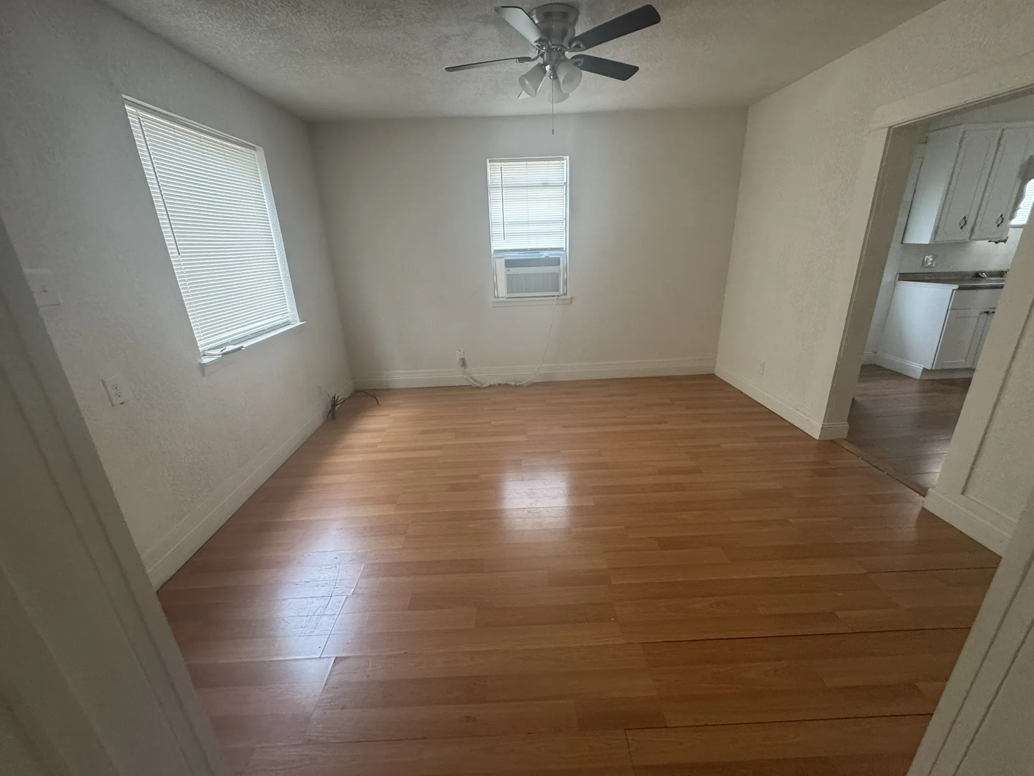Single Family Residence For Sale in Mc Lennan County , 314 Arthur Street, Mc Gregor, Texas 76657, 2 Bedroom, 1 Bathroom, Garage spaces, 812 Sqft, built in 1950, mls#21385357, Real Estate Agent in Mc Gregor, Homes For Sale in Mc Lennan county, Homes For Sale in Mc Gregor, Realtor in Mc Gregor Texas, Real Estate Brokerage Independent Realty Texas, Luminita Cordes Realtor