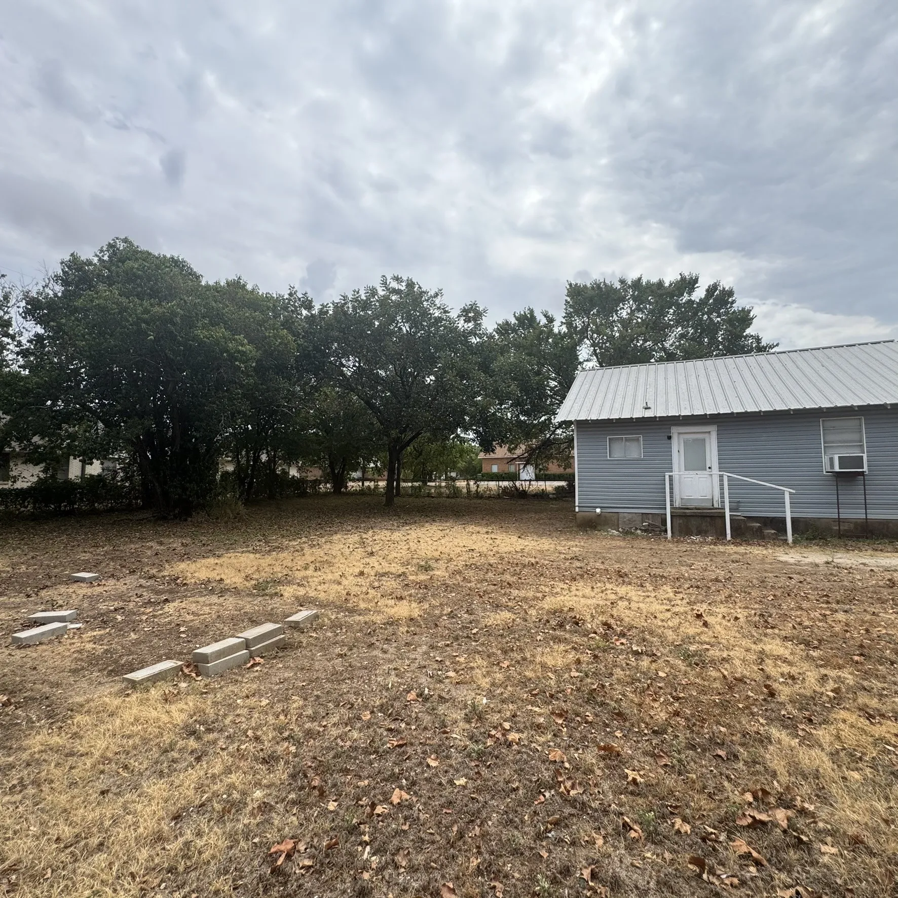 Single Family Residence For Sale in Mc Lennan County , 314 Arthur Street, Mc Gregor, Texas 76657, 2 Bedroom, 1 Bathroom, Garage spaces, 812 Sqft, built in 1950, mls#21385357, Real Estate Agent in Mc Gregor, Homes For Sale in Mc Lennan county, Homes For Sale in Mc Gregor, Realtor in Mc Gregor Texas, Real Estate Brokerage Independent Realty Texas, Luminita Cordes Realtor