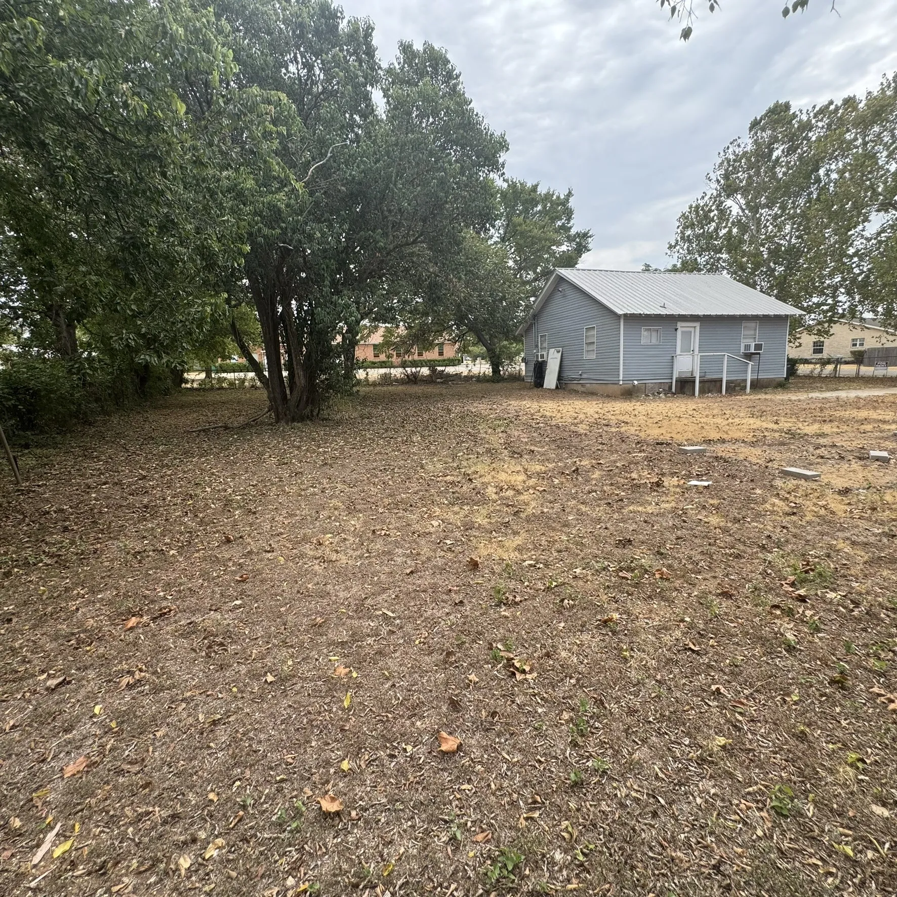 Single Family Residence For Sale in Mc Lennan County , 314 Arthur Street, Mc Gregor, Texas 76657, 2 Bedroom, 1 Bathroom, Garage spaces, 812 Sqft, built in 1950, mls#21385357, Real Estate Agent in Mc Gregor, Homes For Sale in Mc Lennan county, Homes For Sale in Mc Gregor, Realtor in Mc Gregor Texas, Real Estate Brokerage Independent Realty Texas, Luminita Cordes Realtor