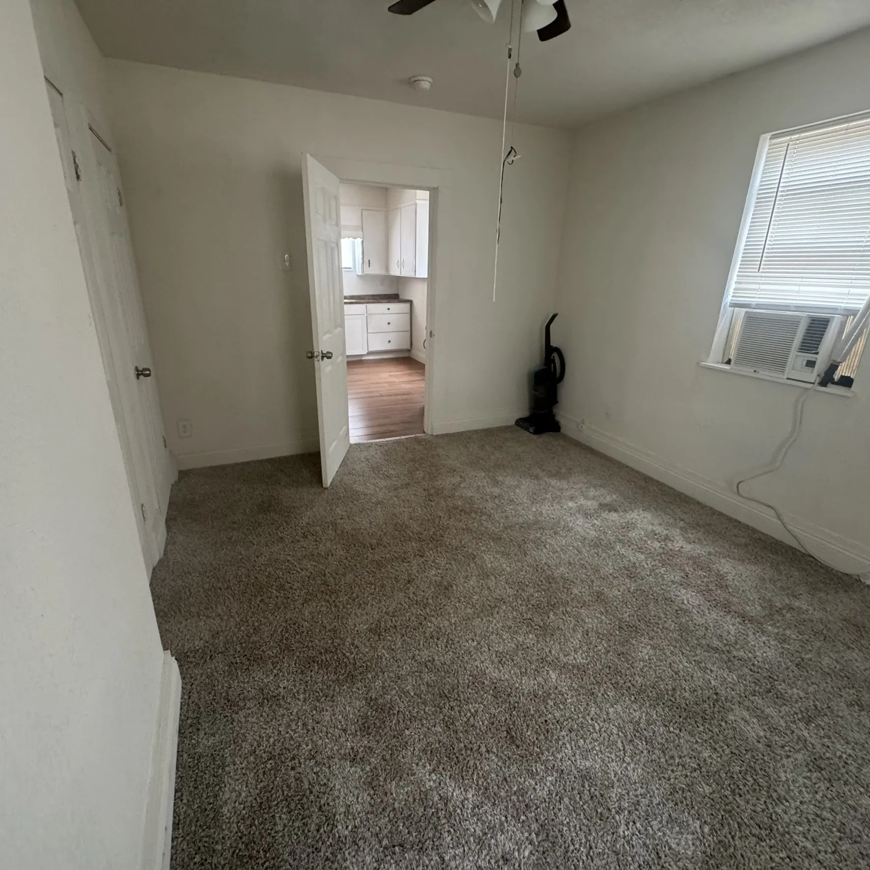 Single Family Residence For Sale in Mc Lennan County , 314 Arthur Street, Mc Gregor, Texas 76657, 2 Bedroom, 1 Bathroom, Garage spaces, 812 Sqft, built in 1950, mls#21385357, Real Estate Agent in Mc Gregor, Homes For Sale in Mc Lennan county, Homes For Sale in Mc Gregor, Realtor in Mc Gregor Texas, Real Estate Brokerage Independent Realty Texas, Luminita Cordes Realtor