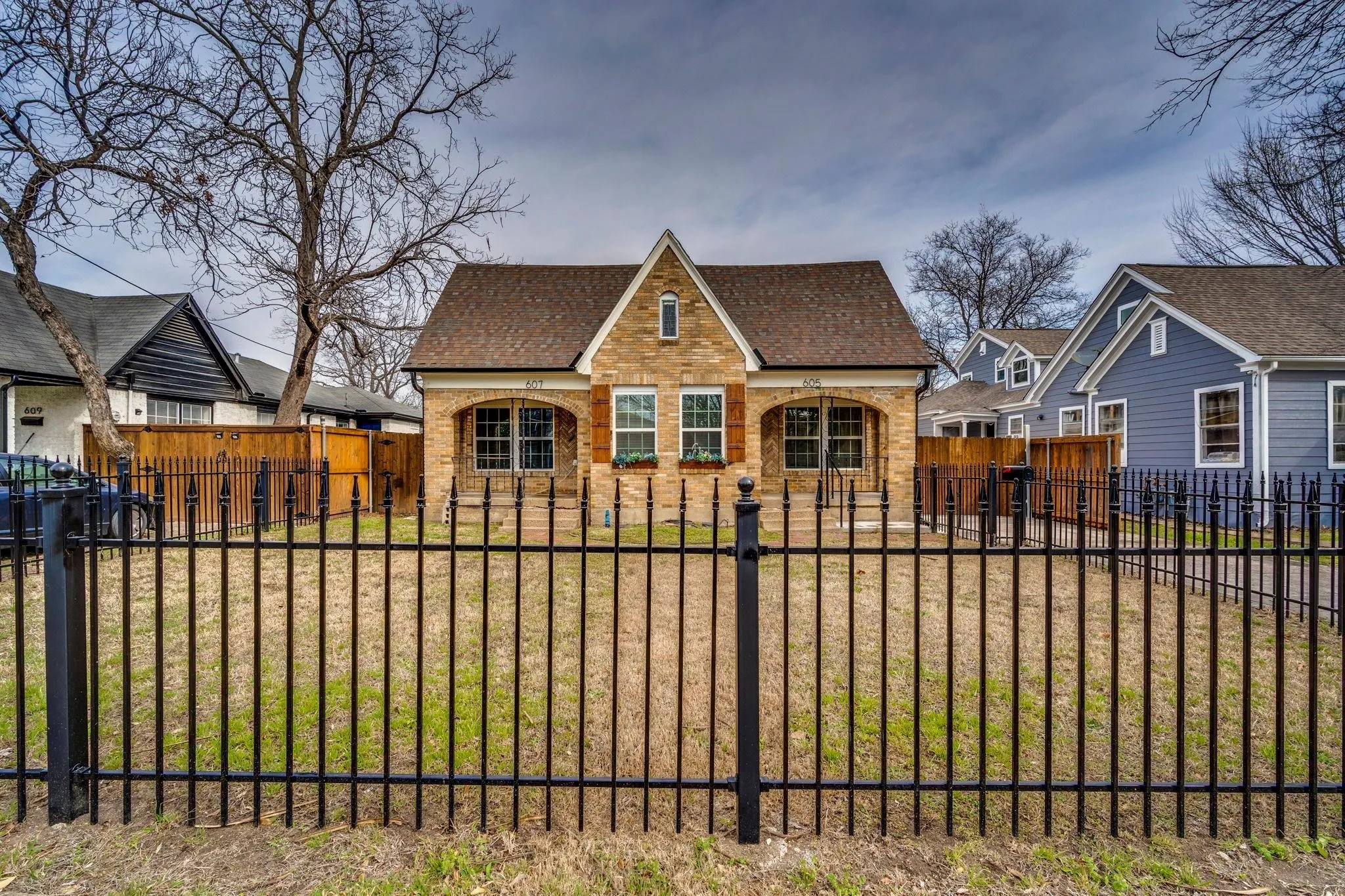 Fenced Front and back yard