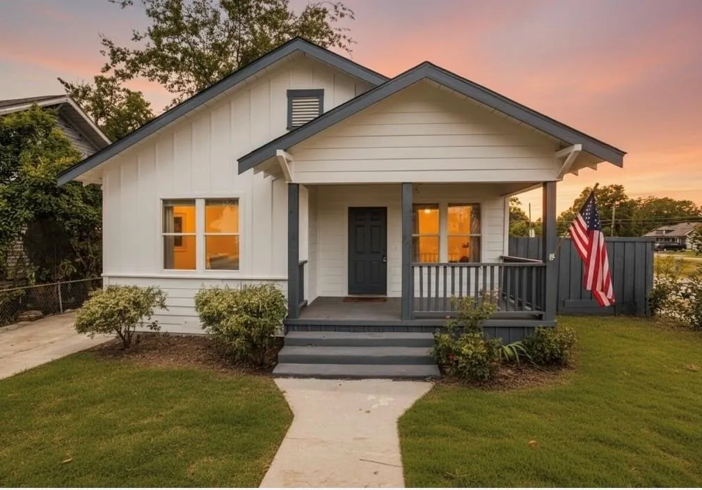 Single Family Residence For Sale in Dallas County , 403 Parkview Avenue, Dallas, Texas 75223, 3 Bedroom, 2 Bathroom, Garage spaces, 1,500 Sqft, built in 1924, mls#21387133, Real Estate Agent in Dallas, Homes For Sale in Dallas county, Homes For Sale in Dallas, Realtor in Dallas Texas, Real Estate Brokerage Independent Realty Texas, Luminita Cordes Realtor