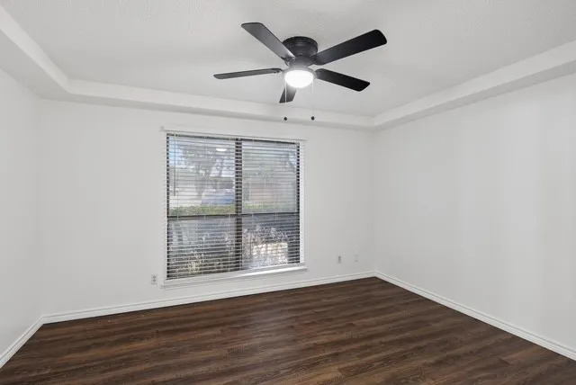 Townhouse For Rent in Dallas County , 213 Hood Street, Cedar Hill, Texas 75104, 2 Bedroom, 2 Bathroom, Garage spaces, 1,200 Sqft, built in 1984, mls#21385324, Real Estate Agent in Cedar Hill, Homes For Rent in Dallas county, Homes For Rent in Cedar Hill, Realtor in Cedar Hill Texas, Real Estate Brokerage Independent Realty Texas, Luminita Cordes Realtor