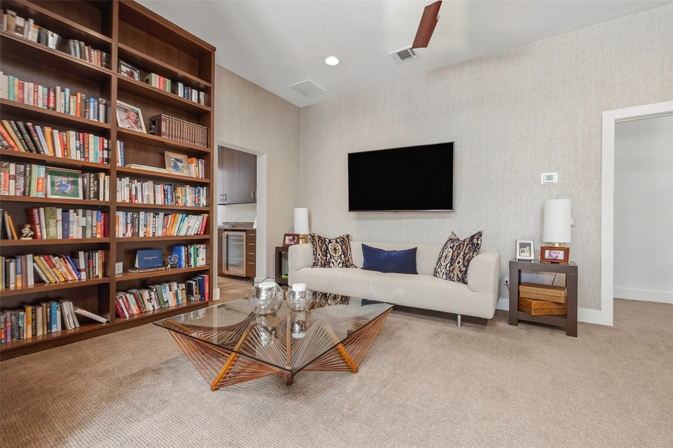 Single Family Residence For Sale in Tarrant County , 220 La Jolla Cove, Westworth Village, Texas 76114, 5 Bedroom, 7 Bathroom, 3 Garage spaces, 7,337 Sqft, built in 2007, mls#21387002, Real Estate Agent in Westworth Village, Homes For Sale in Tarrant county, Homes For Sale in Westworth Village, Realtor in Westworth Village Texas, Real Estate Brokerage Independent Realty Texas, Luminita Cordes Realtor