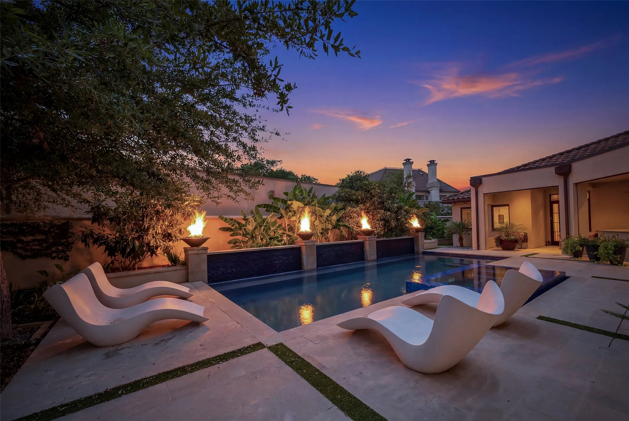 Single Family Residence For Sale in Tarrant County , 220 La Jolla Cove, Westworth Village, Texas 76114, 5 Bedroom, 7 Bathroom, 3 Garage spaces, 7,337 Sqft, built in 2007, mls#21387002, Real Estate Agent in Westworth Village, Homes For Sale in Tarrant county, Homes For Sale in Westworth Village, Realtor in Westworth Village Texas, Real Estate Brokerage Independent Realty Texas, Luminita Cordes Realtor