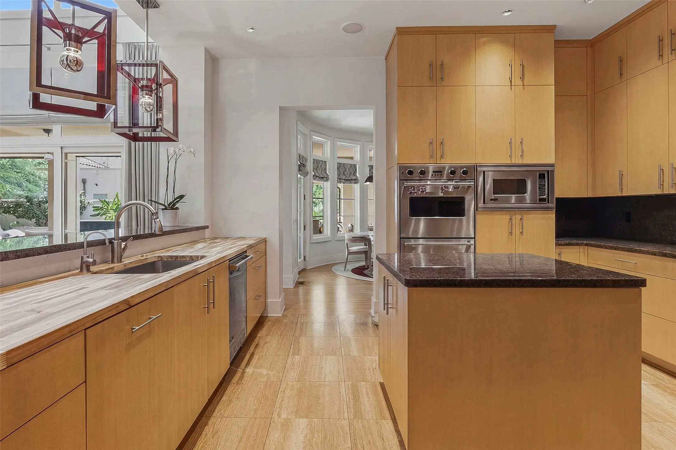 Single Family Residence For Sale in Tarrant County , 220 La Jolla Cove, Westworth Village, Texas 76114, 5 Bedroom, 7 Bathroom, 3 Garage spaces, 7,337 Sqft, built in 2007, mls#21387002, Real Estate Agent in Westworth Village, Homes For Sale in Tarrant county, Homes For Sale in Westworth Village, Realtor in Westworth Village Texas, Real Estate Brokerage Independent Realty Texas, Luminita Cordes Realtor