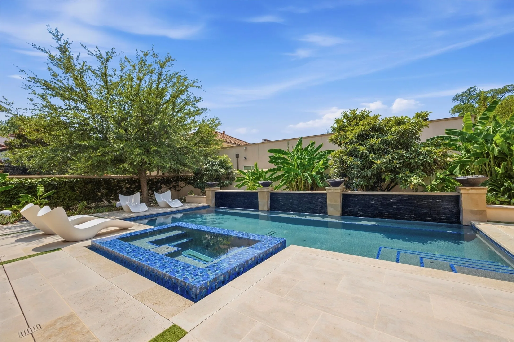 Single Family Residence For Sale in Tarrant County , 220 La Jolla Cove, Westworth Village, Texas 76114, 5 Bedroom, 7 Bathroom, 3 Garage spaces, 7,337 Sqft, built in 2007, mls#21387002, Real Estate Agent in Westworth Village, Homes For Sale in Tarrant county, Homes For Sale in Westworth Village, Realtor in Westworth Village Texas, Real Estate Brokerage Independent Realty Texas, Luminita Cordes Realtor