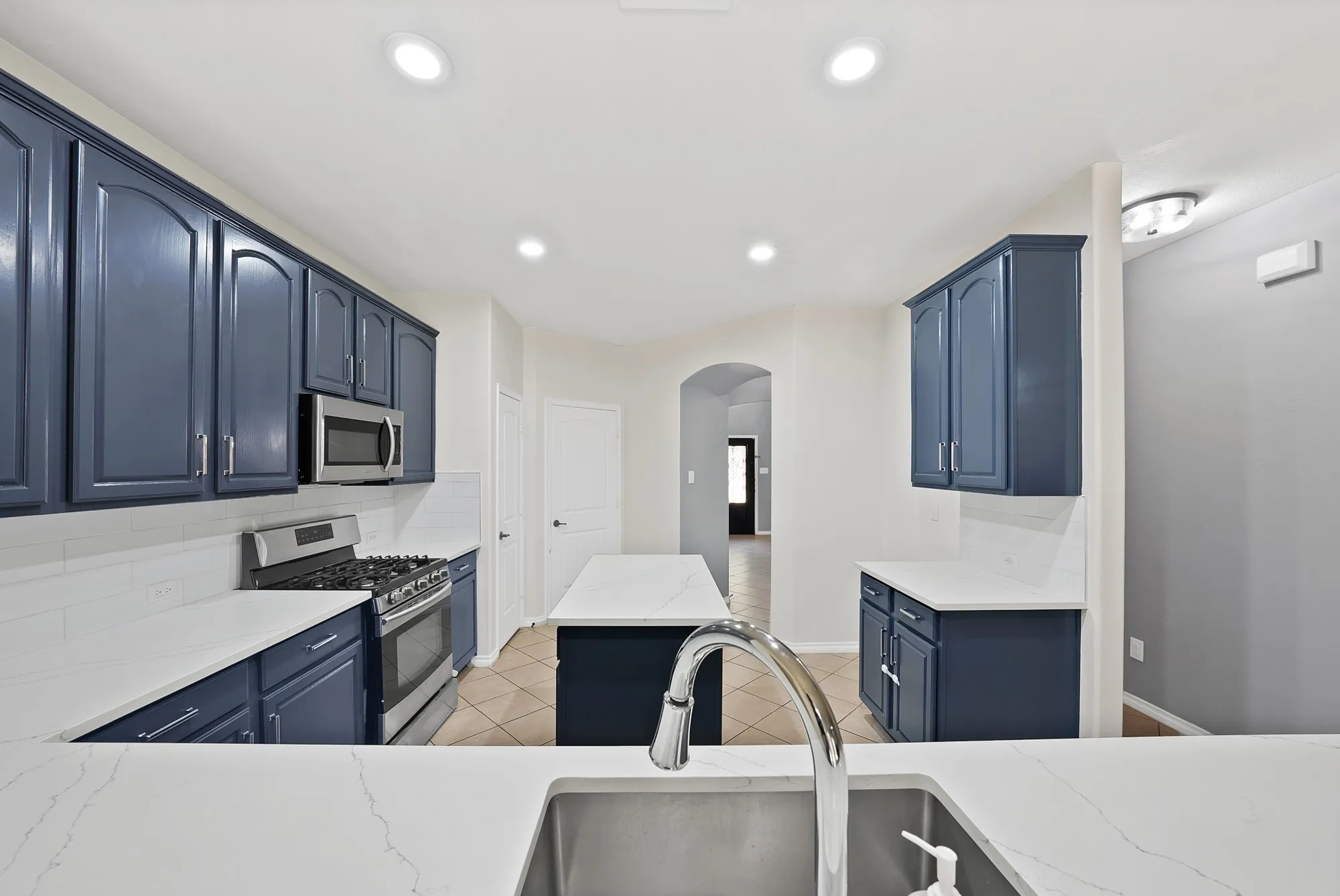 Single Family Residence For Sale in Collin County , 3822 Spring Run Lane, Melissa, Texas 75454, 5 Bedroom, 4 Bathroom, 2 Garage spaces, 2,800 Sqft, built in 2008, mls#21387057, Real Estate Agent in Melissa, Homes For Sale in Collin county, Homes For Sale in Melissa, Realtor in Melissa Texas, Real Estate Brokerage Independent Realty Texas, Luminita Cordes Realtor