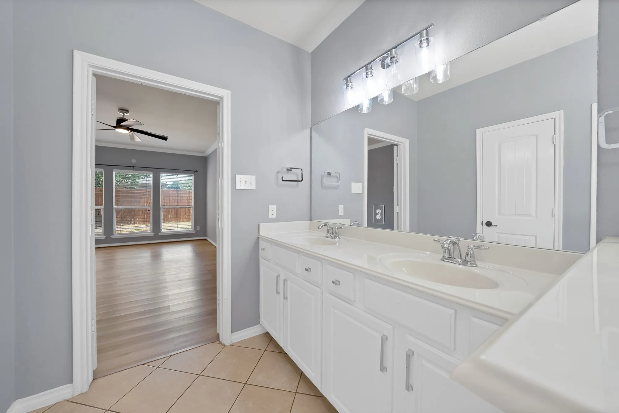 Single Family Residence For Sale in Collin County , 3822 Spring Run Lane, Melissa, Texas 75454, 5 Bedroom, 4 Bathroom, 2 Garage spaces, 2,800 Sqft, built in 2008, mls#21387057, Real Estate Agent in Melissa, Homes For Sale in Collin county, Homes For Sale in Melissa, Realtor in Melissa Texas, Real Estate Brokerage Independent Realty Texas, Luminita Cordes Realtor