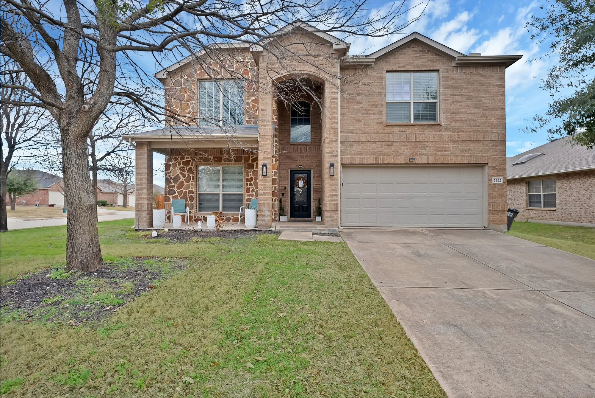 Single Family Residence For Sale in Collin County , 3822 Spring Run Lane, Melissa, Texas 75454, 5 Bedroom, 4 Bathroom, 2 Garage spaces, 2,800 Sqft, built in 2008, mls#21387057, Real Estate Agent in Melissa, Homes For Sale in Collin county, Homes For Sale in Melissa, Realtor in Melissa Texas, Real Estate Brokerage Independent Realty Texas, Luminita Cordes Realtor