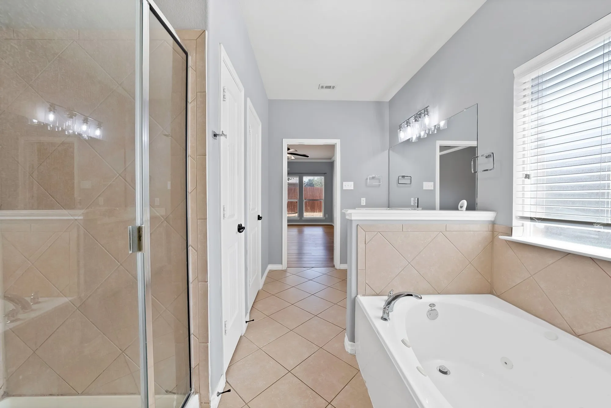 Single Family Residence For Sale in Collin County , 3822 Spring Run Lane, Melissa, Texas 75454, 5 Bedroom, 4 Bathroom, 2 Garage spaces, 2,800 Sqft, built in 2008, mls#21387057, Real Estate Agent in Melissa, Homes For Sale in Collin county, Homes For Sale in Melissa, Realtor in Melissa Texas, Real Estate Brokerage Independent Realty Texas, Luminita Cordes Realtor