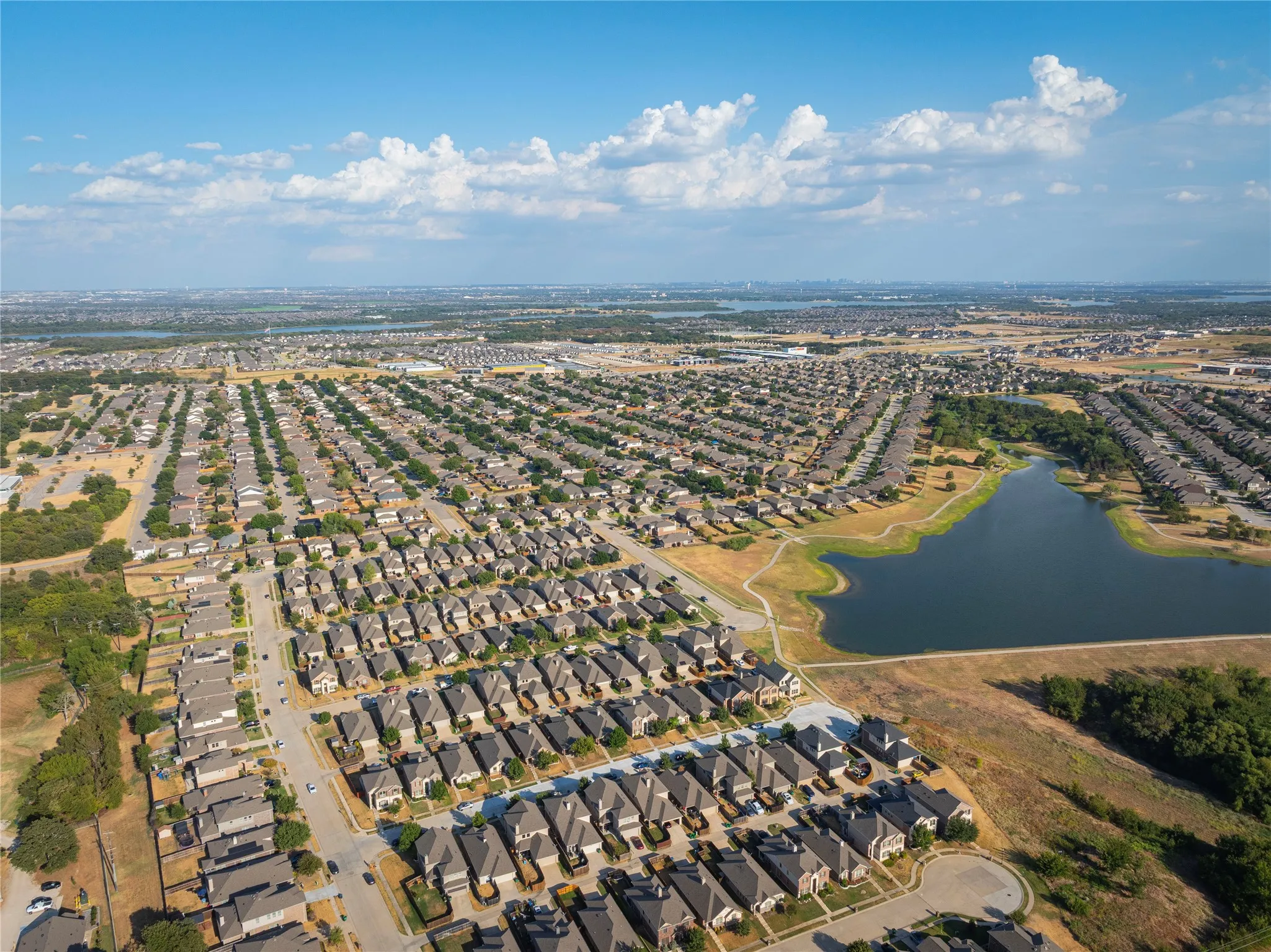 Single Family Residence For Sale in Denton County , 8309 Black Hills Trail, Aubrey, Texas 76227, 3 Bedroom, 2 Bathroom, 2 Garage spaces, 1,686 Sqft, built in 2015, mls#21385618, Real Estate Agent in Aubrey, Homes For Sale in Denton county, Homes For Sale in Aubrey, Realtor in Aubrey Texas, Real Estate Brokerage Independent Realty Texas, Luminita Cordes Realtor