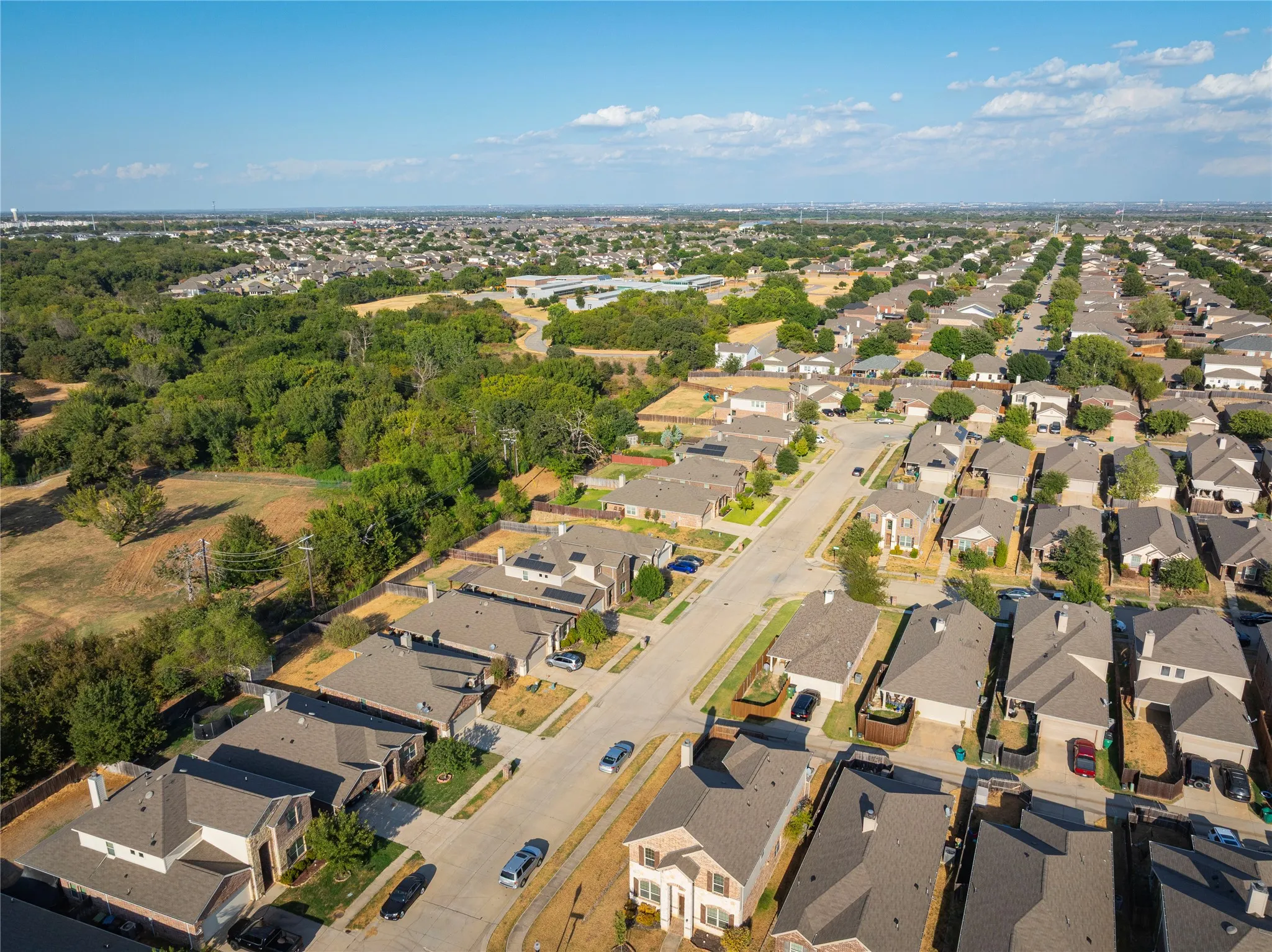 Single Family Residence For Sale in Denton County , 8309 Black Hills Trail, Aubrey, Texas 76227, 3 Bedroom, 2 Bathroom, 2 Garage spaces, 1,686 Sqft, built in 2015, mls#21385618, Real Estate Agent in Aubrey, Homes For Sale in Denton county, Homes For Sale in Aubrey, Realtor in Aubrey Texas, Real Estate Brokerage Independent Realty Texas, Luminita Cordes Realtor