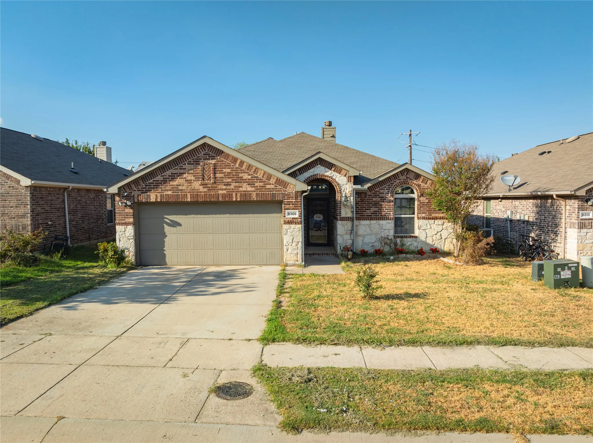 Single Family Residence For Sale in Denton County , 8309 Black Hills Trail, Aubrey, Texas 76227, 3 Bedroom, 2 Bathroom, 2 Garage spaces, 1,686 Sqft, built in 2015, mls#21385618, Real Estate Agent in Aubrey, Homes For Sale in Denton county, Homes For Sale in Aubrey, Realtor in Aubrey Texas, Real Estate Brokerage Independent Realty Texas, Luminita Cordes Realtor