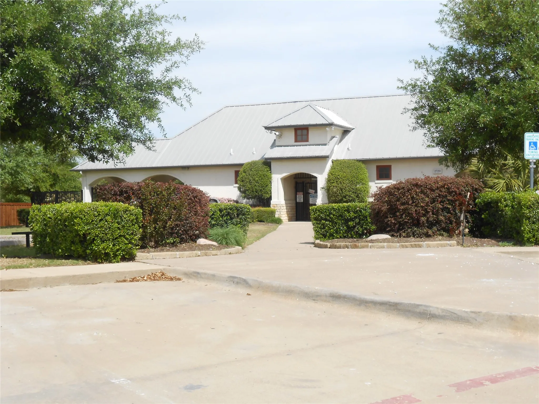 COMMUNITY CLUB HOUSE AVAILABLE FOR PARTIES W/RESERVATIONS