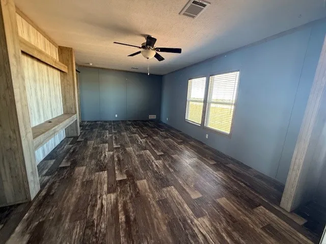 Mobile Home For Rent in Jones County , 2251 Private Road 5112, Hawley, Texas 79525, 4 Bedroom, 2 Bathroom, Garage spaces, 2,128 Sqft, built in 2022, mls#21387372, Real Estate Agent in Hawley, Homes For Rent in Jones county, Homes For Rent in Hawley, Realtor in Hawley Texas, Real Estate Brokerage Independent Realty Texas, Luminita Cordes Realtor