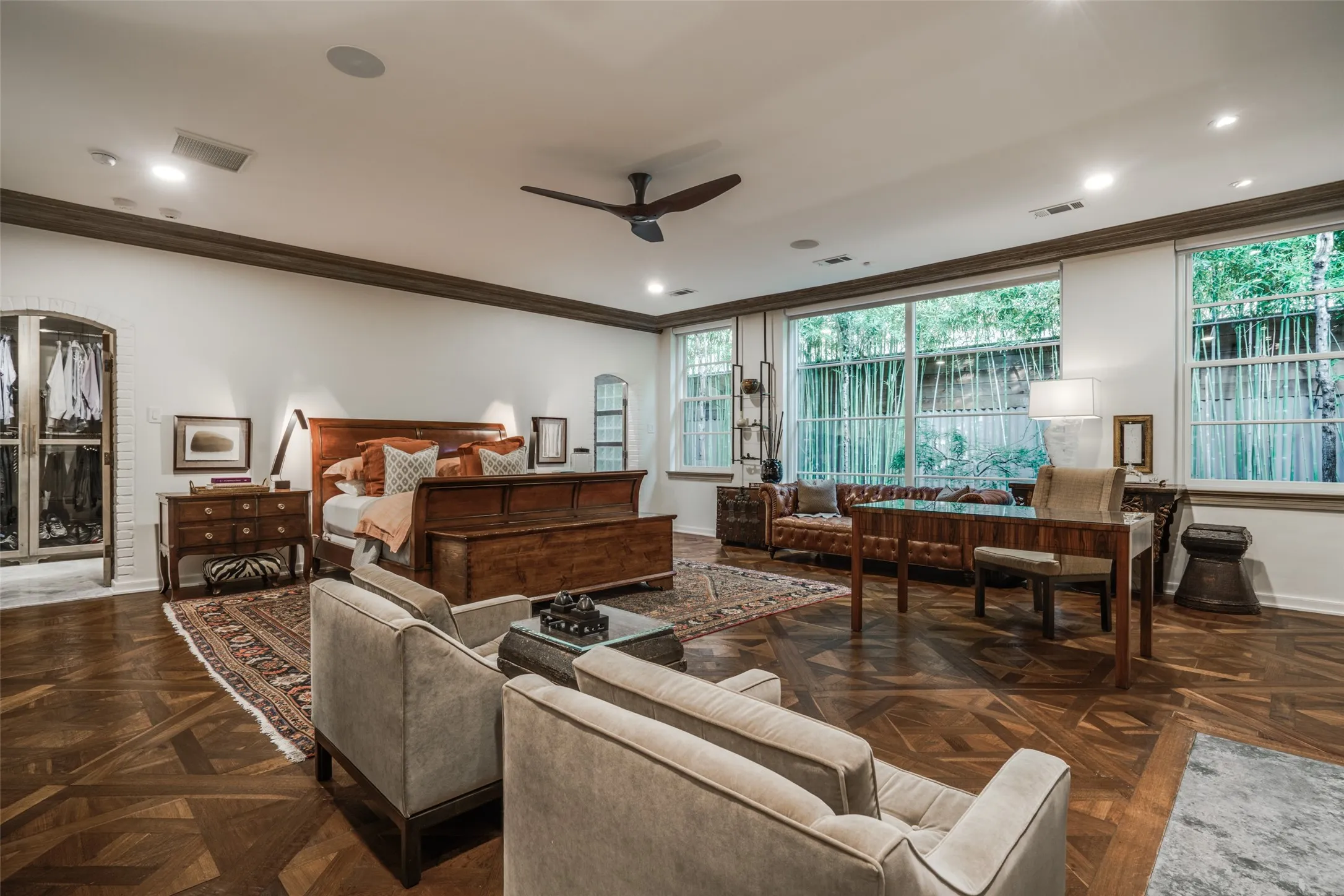 Single Family Residence For Rent in Dallas County , 3610 Congress Avenue, Dallas, Texas 75219, 4 Bedroom, 4 Bathroom, 2 Garage spaces, 3,158 Sqft, built in 1923, mls#21386604, Real Estate Agent in Dallas, Homes For Rent in Dallas county, Homes For Rent in Dallas, Realtor in Dallas Texas, Real Estate Brokerage Independent Realty Texas, Luminita Cordes Realtor