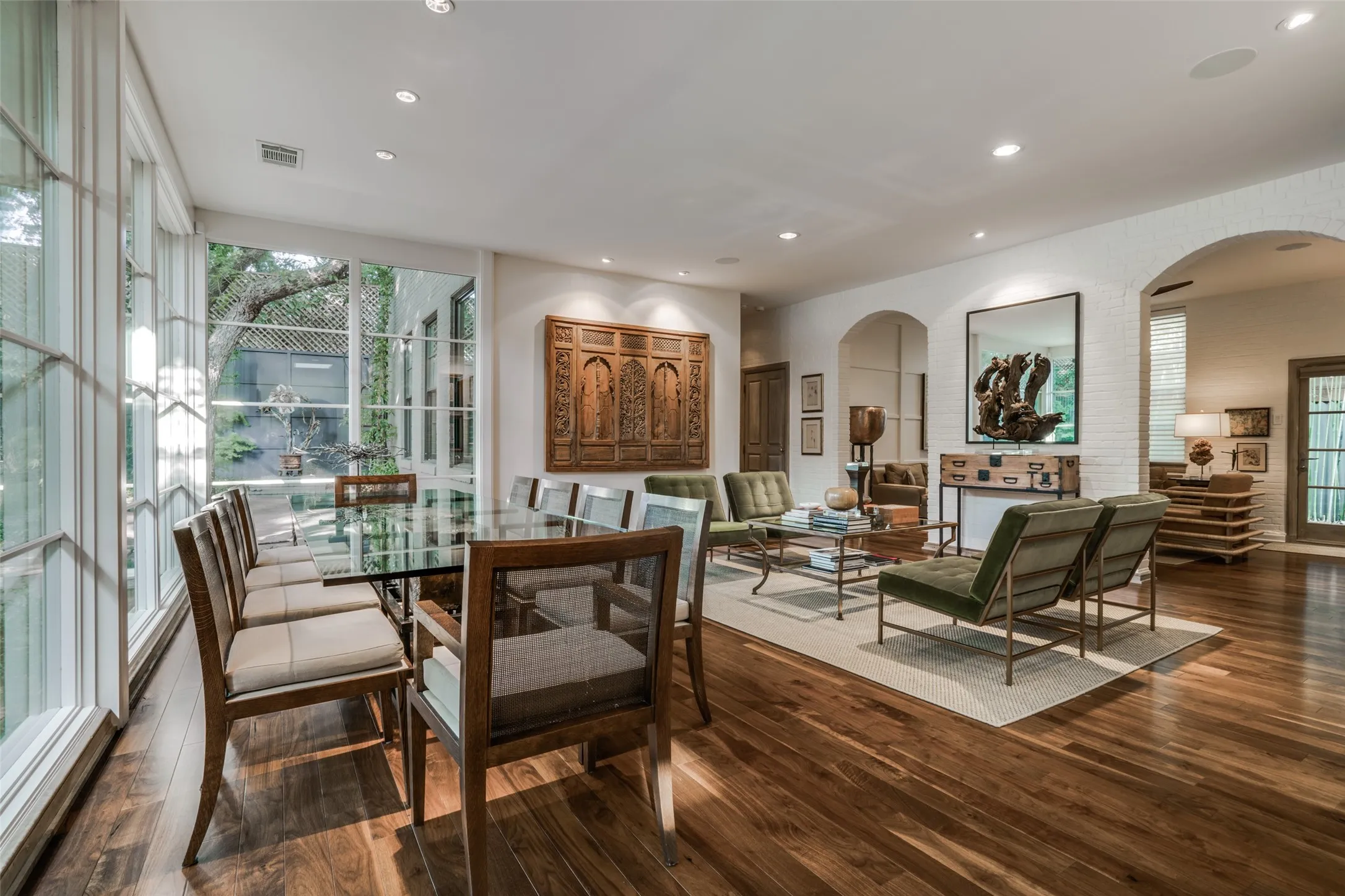 Single Family Residence For Rent in Dallas County , 3610 Congress Avenue, Dallas, Texas 75219, 4 Bedroom, 4 Bathroom, 2 Garage spaces, 3,158 Sqft, built in 1923, mls#21386604, Real Estate Agent in Dallas, Homes For Rent in Dallas county, Homes For Rent in Dallas, Realtor in Dallas Texas, Real Estate Brokerage Independent Realty Texas, Luminita Cordes Realtor