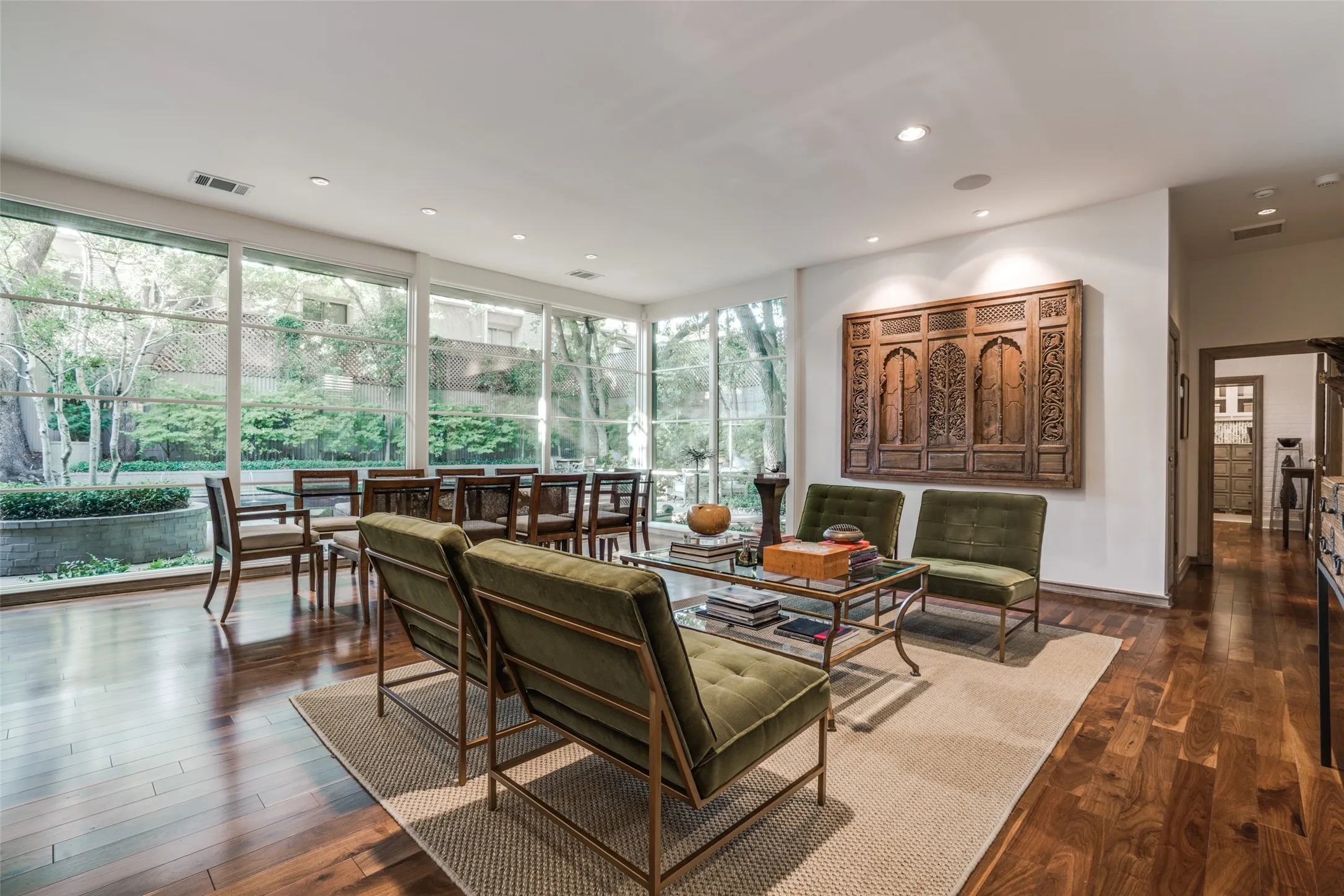Single Family Residence For Rent in Dallas County , 3610 Congress Avenue, Dallas, Texas 75219, 4 Bedroom, 4 Bathroom, 2 Garage spaces, 3,158 Sqft, built in 1923, mls#21386604, Real Estate Agent in Dallas, Homes For Rent in Dallas county, Homes For Rent in Dallas, Realtor in Dallas Texas, Real Estate Brokerage Independent Realty Texas, Luminita Cordes Realtor