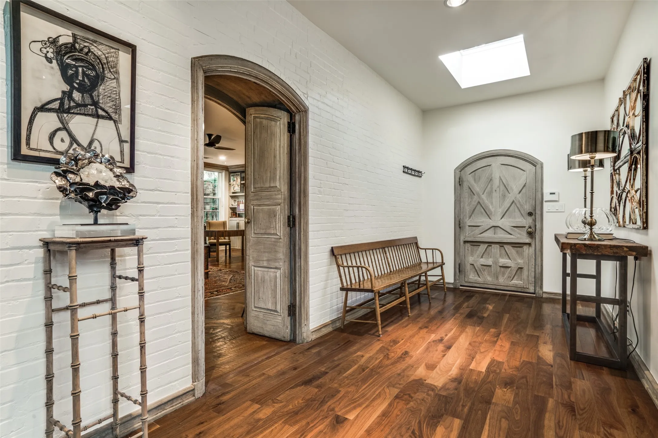 Single Family Residence For Rent in Dallas County , 3610 Congress Avenue, Dallas, Texas 75219, 4 Bedroom, 4 Bathroom, 2 Garage spaces, 3,158 Sqft, built in 1923, mls#21386604, Real Estate Agent in Dallas, Homes For Rent in Dallas county, Homes For Rent in Dallas, Realtor in Dallas Texas, Real Estate Brokerage Independent Realty Texas, Luminita Cordes Realtor