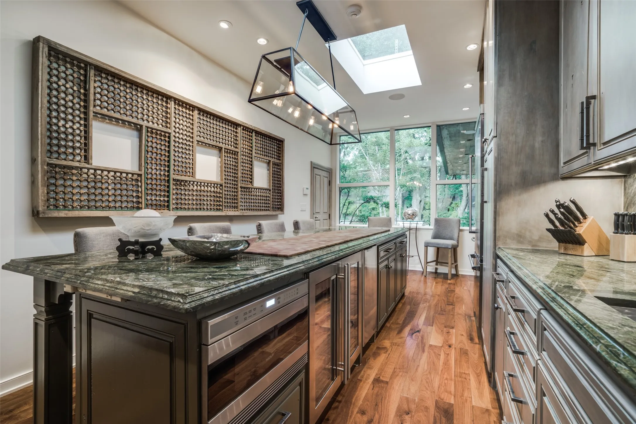 Single Family Residence For Rent in Dallas County , 3610 Congress Avenue, Dallas, Texas 75219, 4 Bedroom, 4 Bathroom, 2 Garage spaces, 3,158 Sqft, built in 1923, mls#21386604, Real Estate Agent in Dallas, Homes For Rent in Dallas county, Homes For Rent in Dallas, Realtor in Dallas Texas, Real Estate Brokerage Independent Realty Texas, Luminita Cordes Realtor