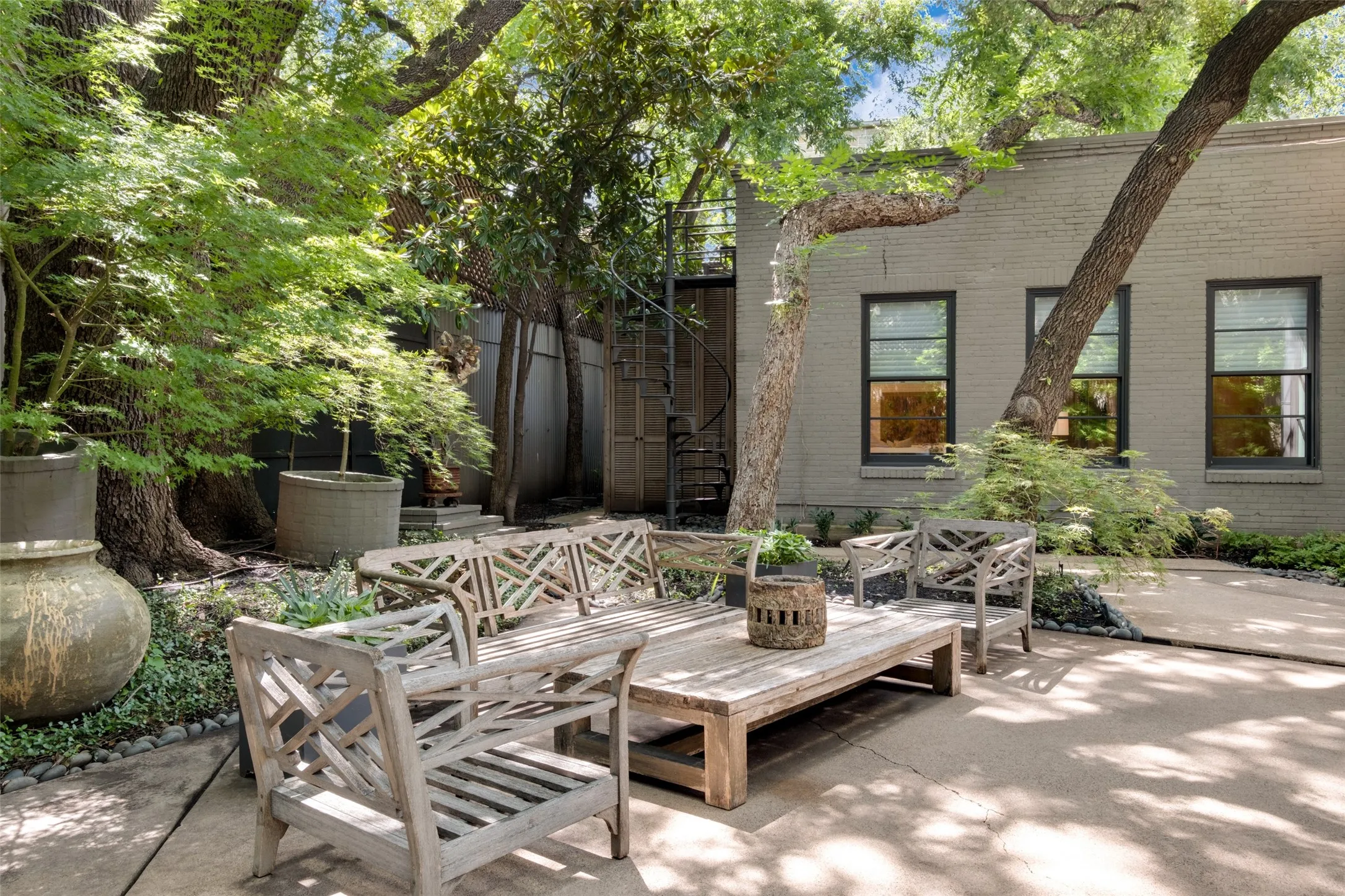 Single Family Residence For Rent in Dallas County , 3610 Congress Avenue, Dallas, Texas 75219, 4 Bedroom, 4 Bathroom, 2 Garage spaces, 3,158 Sqft, built in 1923, mls#21386604, Real Estate Agent in Dallas, Homes For Rent in Dallas county, Homes For Rent in Dallas, Realtor in Dallas Texas, Real Estate Brokerage Independent Realty Texas, Luminita Cordes Realtor