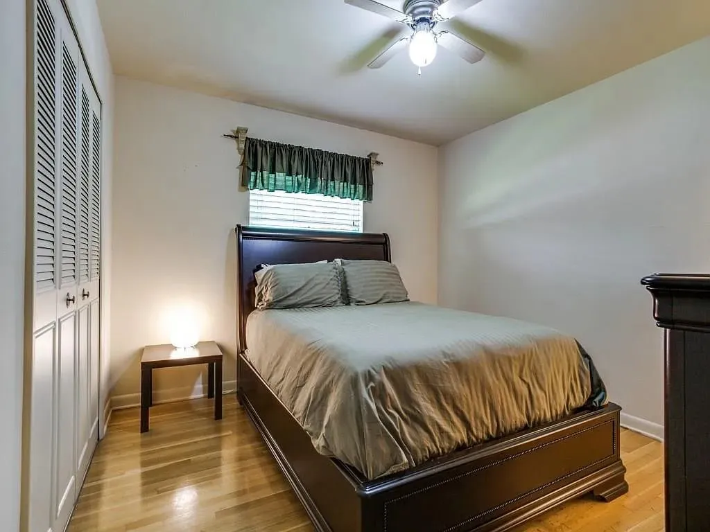 Single Family Residence For Rent in Dallas County , 3539 Merrell Road, Dallas, Texas 75229, 4 Bedroom, 2 Bathroom, 2 Garage spaces, 2,096 Sqft, built in 1956, mls#21387376, Real Estate Agent in Dallas, Homes For Rent in Dallas county, Homes For Rent in Dallas, Realtor in Dallas Texas, Real Estate Brokerage Independent Realty Texas, Luminita Cordes Realtor