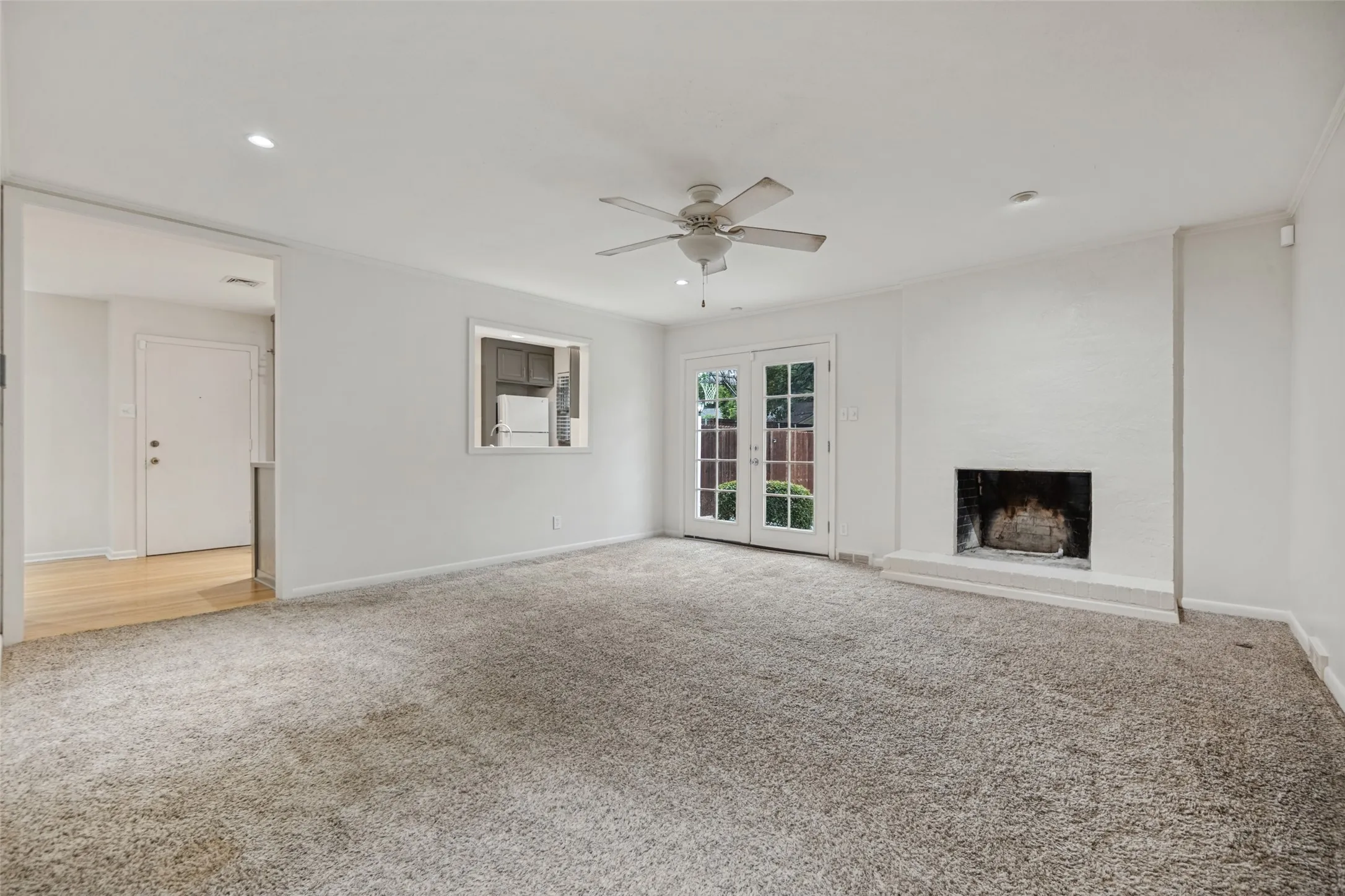 Single Family Residence For Rent in Dallas County , 3539 Merrell Road, Dallas, Texas 75229, 4 Bedroom, 2 Bathroom, 2 Garage spaces, 2,096 Sqft, built in 1956, mls#21387376, Real Estate Agent in Dallas, Homes For Rent in Dallas county, Homes For Rent in Dallas, Realtor in Dallas Texas, Real Estate Brokerage Independent Realty Texas, Luminita Cordes Realtor