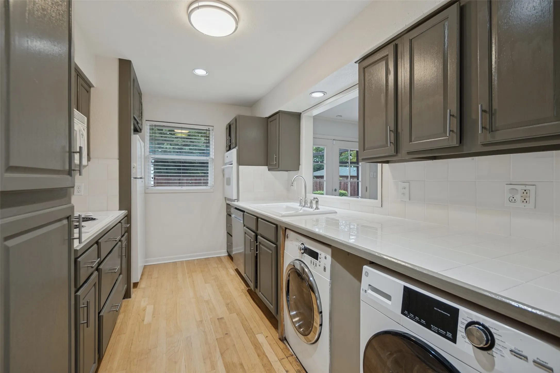 Single Family Residence For Rent in Dallas County , 3539 Merrell Road, Dallas, Texas 75229, 4 Bedroom, 2 Bathroom, 2 Garage spaces, 2,096 Sqft, built in 1956, mls#21387376, Real Estate Agent in Dallas, Homes For Rent in Dallas county, Homes For Rent in Dallas, Realtor in Dallas Texas, Real Estate Brokerage Independent Realty Texas, Luminita Cordes Realtor