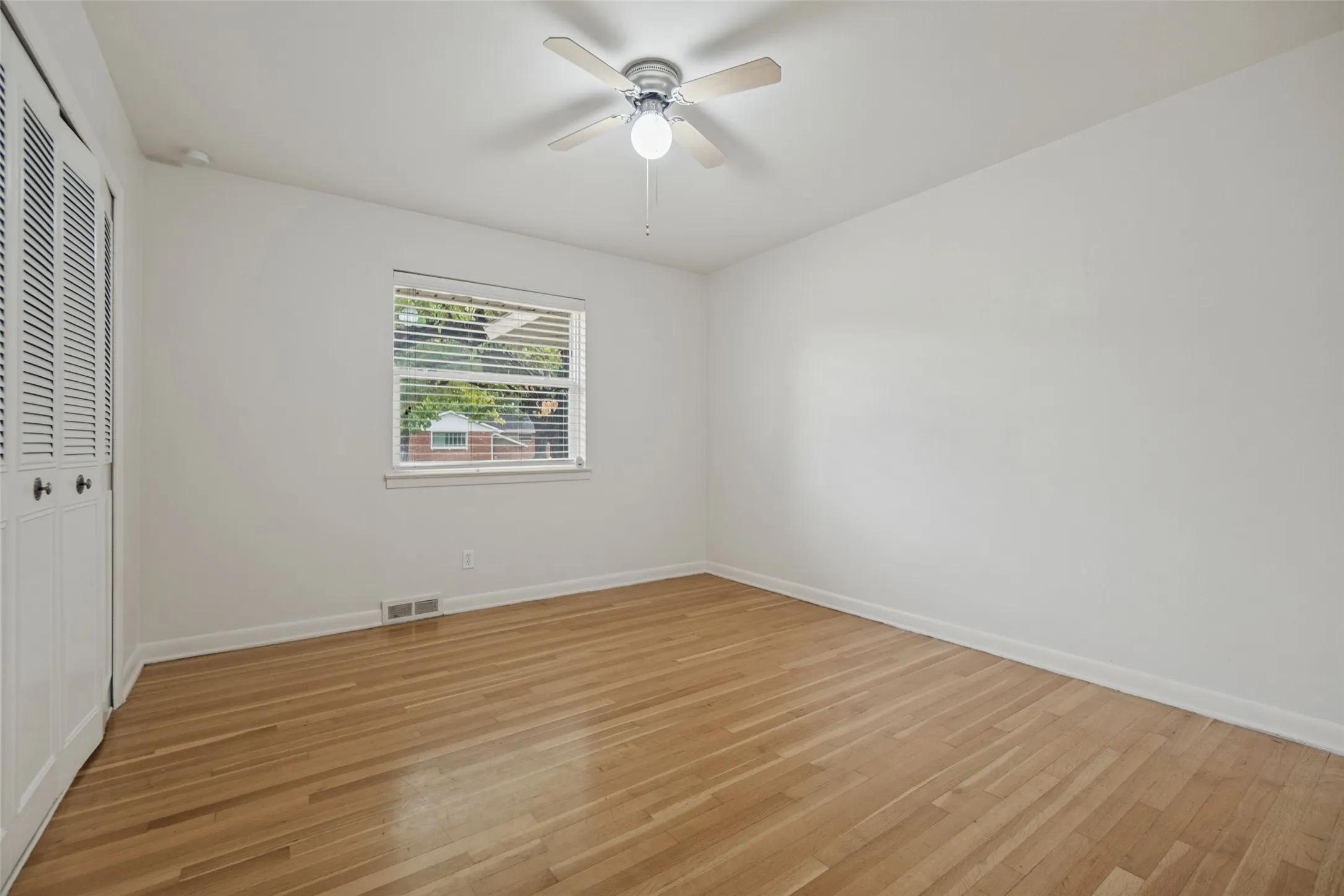 Single Family Residence For Rent in Dallas County , 3539 Merrell Road, Dallas, Texas 75229, 4 Bedroom, 2 Bathroom, 2 Garage spaces, 2,096 Sqft, built in 1956, mls#21387376, Real Estate Agent in Dallas, Homes For Rent in Dallas county, Homes For Rent in Dallas, Realtor in Dallas Texas, Real Estate Brokerage Independent Realty Texas, Luminita Cordes Realtor