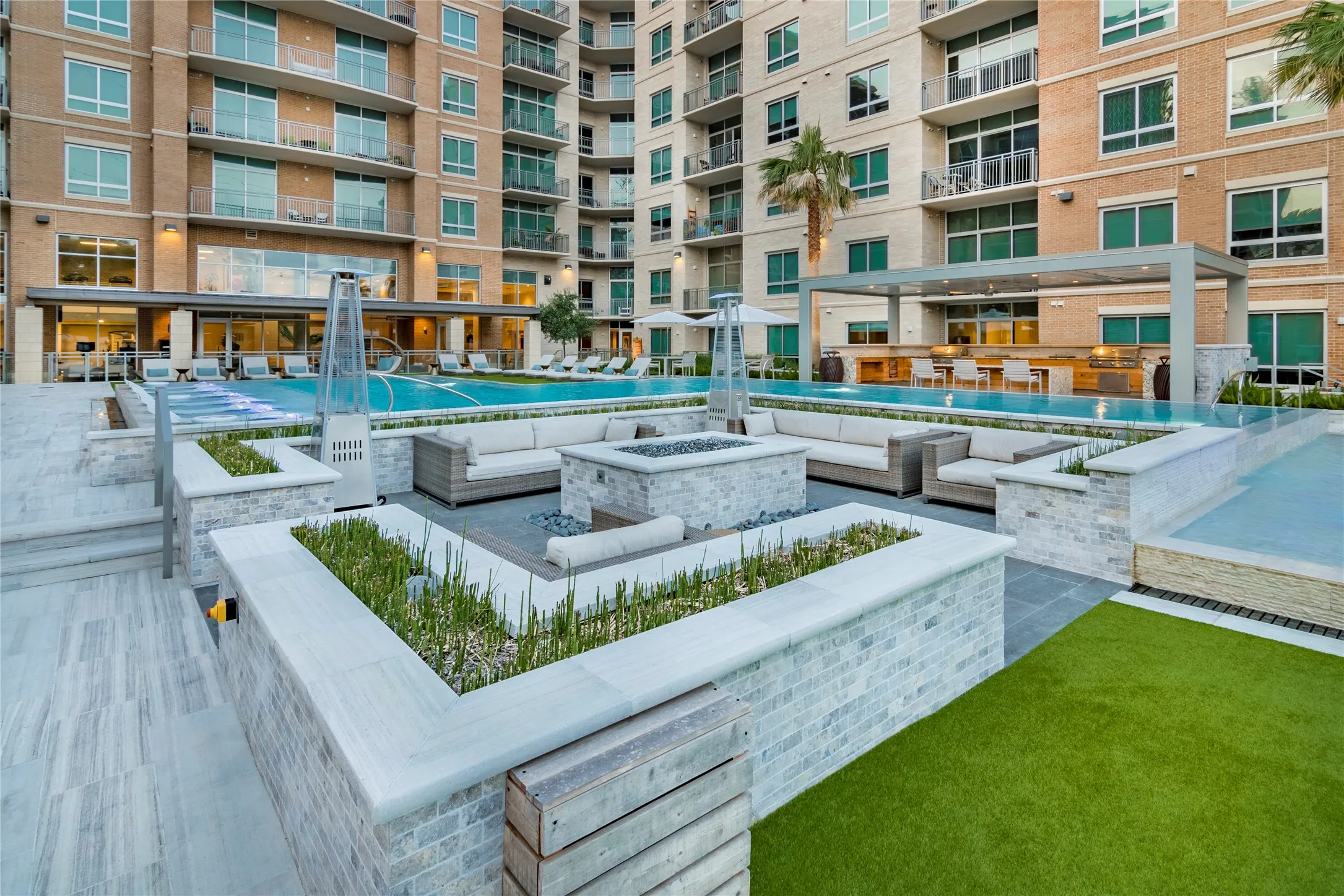 Apartment For Rent in Dallas County , 4719 Cole Avenue 633, Dallas, Texas 75205, 1 Bedroom, 2 Bathroom, 2 Garage spaces, 1,151 Sqft, built in 2015, mls#21387375, Real Estate Agent in Dallas, Homes For Rent in Dallas county, Homes For Rent in Dallas, Realtor in Dallas Texas, Real Estate Brokerage Independent Realty Texas, Luminita Cordes Realtor