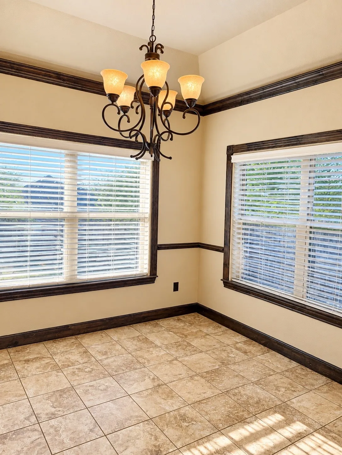 Single Family Residence For Rent in Taylor County , 5141 Many Waters Drive, Abilene, Texas 79602, 4 Bedroom, 2 Bathroom, 2 Garage spaces, 1,746 Sqft, built in 2014, mls#21387378, Real Estate Agent in Abilene, Homes For Rent in Taylor county, Homes For Rent in Abilene, Realtor in Abilene Texas, Real Estate Brokerage Independent Realty Texas, Luminita Cordes Realtor