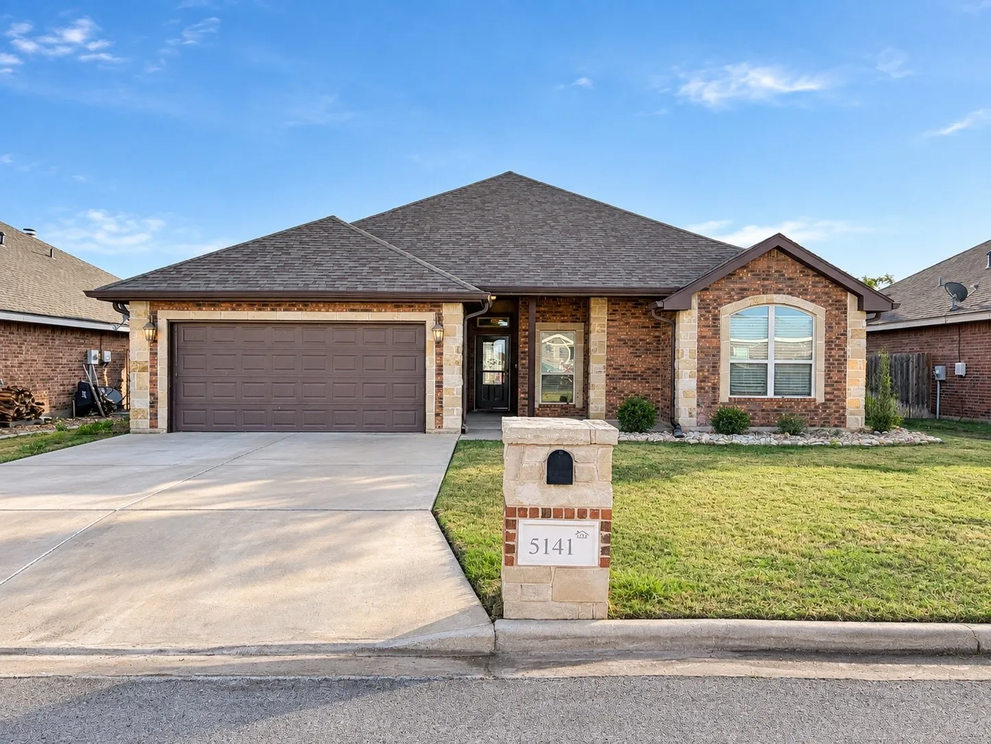 Single Family Residence For Rent in Taylor County , 5141 Many Waters Drive, Abilene, Texas 79602, 4 Bedroom, 2 Bathroom, 2 Garage spaces, 1,746 Sqft, built in 2014, mls#21387378, Real Estate Agent in Abilene, Homes For Rent in Taylor county, Homes For Rent in Abilene, Realtor in Abilene Texas, Real Estate Brokerage Independent Realty Texas, Luminita Cordes Realtor