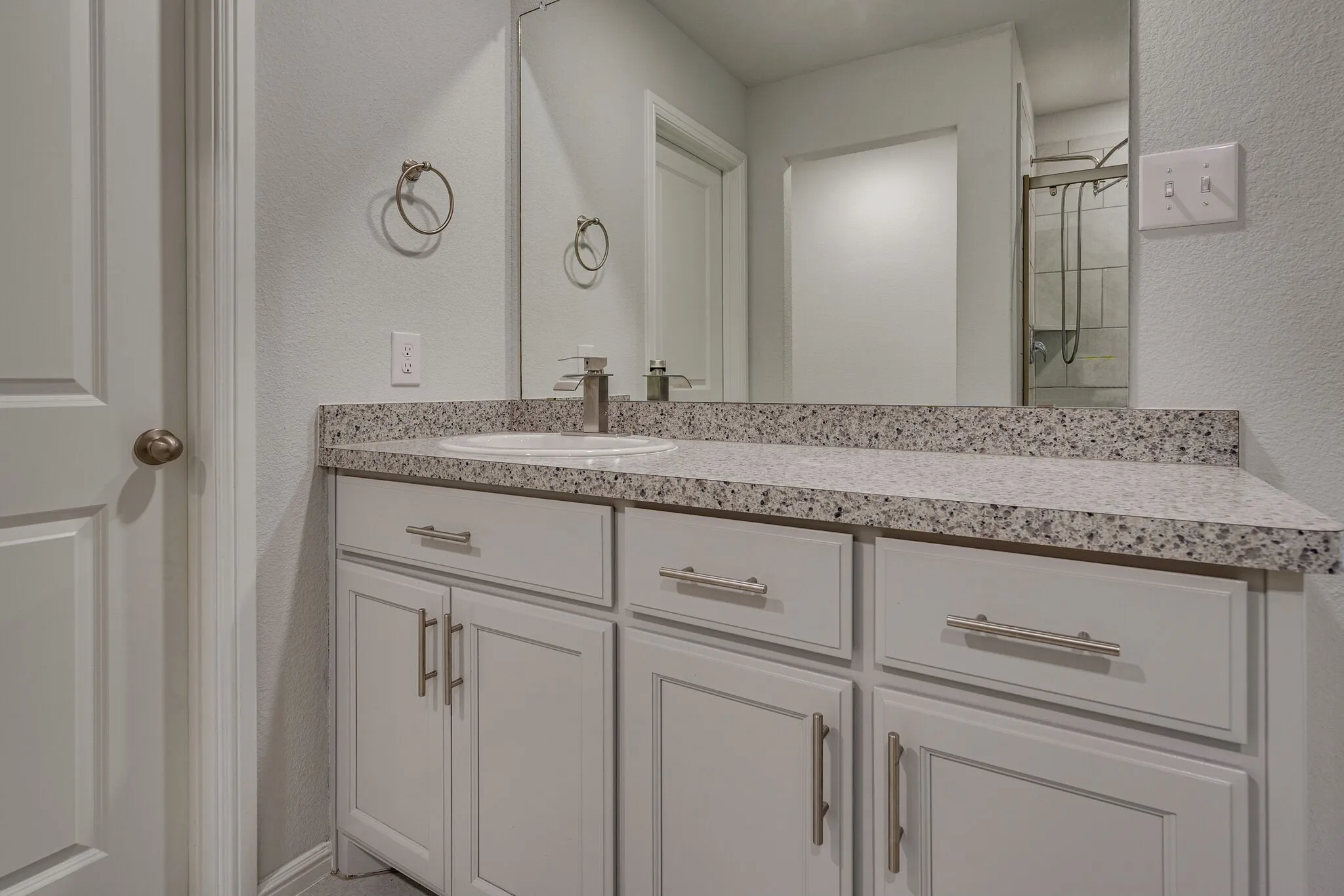 Single Family Residence For Rent in Denton County , 16424 Milwaukee Street, Justin, Texas 76247, 4 Bedroom, 2 Bathroom, 2 Garage spaces, 1,661 Sqft, built in 2021, mls#21387382, Real Estate Agent in Justin, Homes For Rent in Denton county, Homes For Rent in Justin, Realtor in Justin Texas, Real Estate Brokerage Independent Realty Texas, Luminita Cordes Realtor
