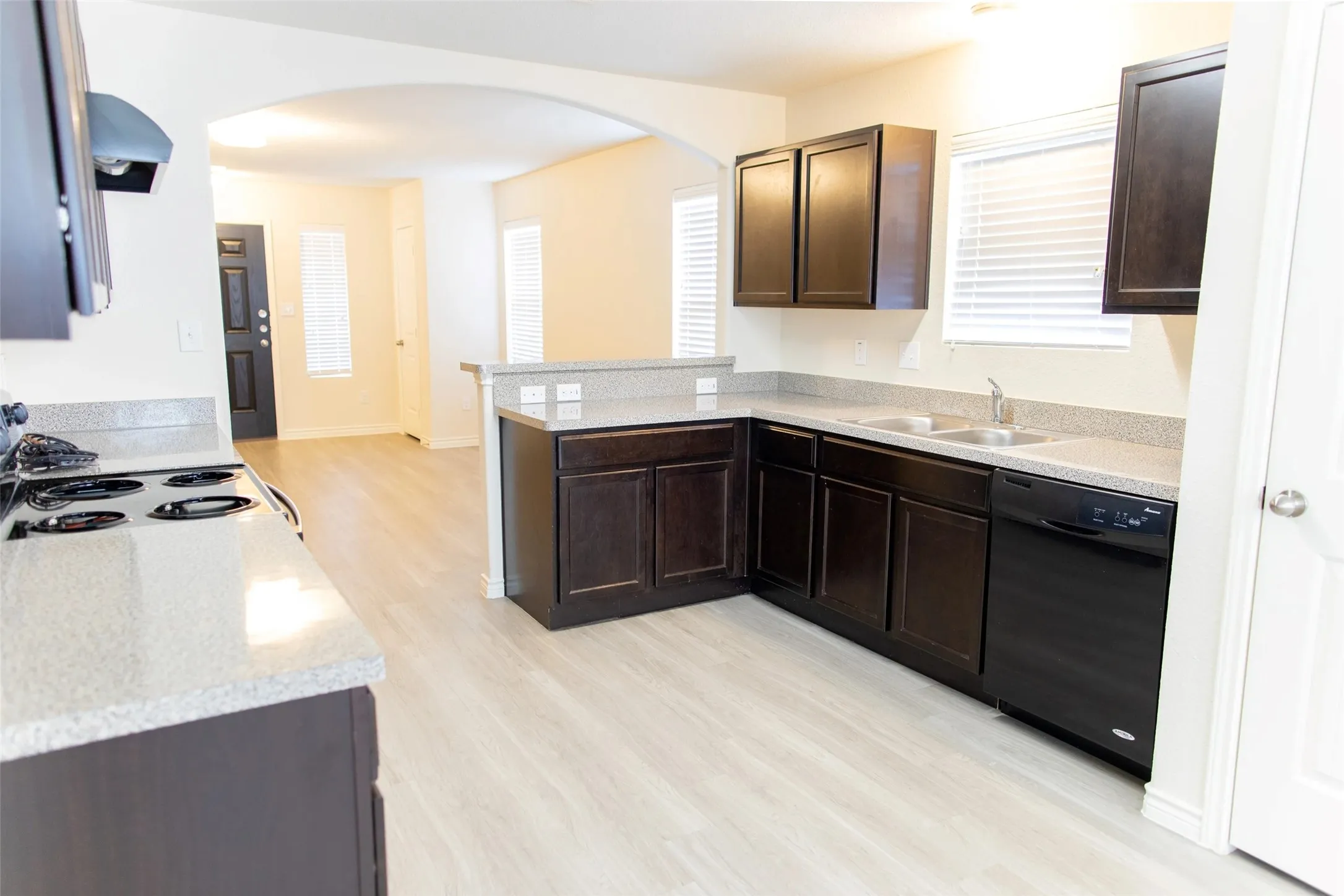 Single Family Residence For Rent in Tarrant County , 3953 Tarpon Springs Drive, Fort Worth, Texas 76123, 4 Bedroom, 3 Bathroom, 2 Garage spaces, 2,039 Sqft, built in 2015, mls#21387383, Real Estate Agent in Fort Worth, Homes For Rent in Tarrant county, Homes For Rent in Fort Worth, Realtor in Fort Worth Texas, Real Estate Brokerage Independent Realty Texas, Luminita Cordes Realtor