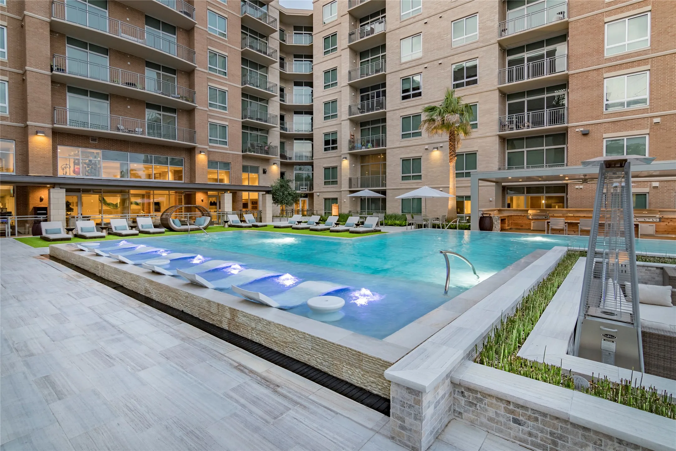 Apartment For Rent in Dallas County , 4719 Cole Avenue 604, Dallas, Texas 75205, 2 Bedroom, 3 Bathroom, 2 Garage spaces, 1,828 Sqft, built in 2015, mls#21387380, Real Estate Agent in Dallas, Homes For Rent in Dallas county, Homes For Rent in Dallas, Realtor in Dallas Texas, Real Estate Brokerage Independent Realty Texas, Luminita Cordes Realtor