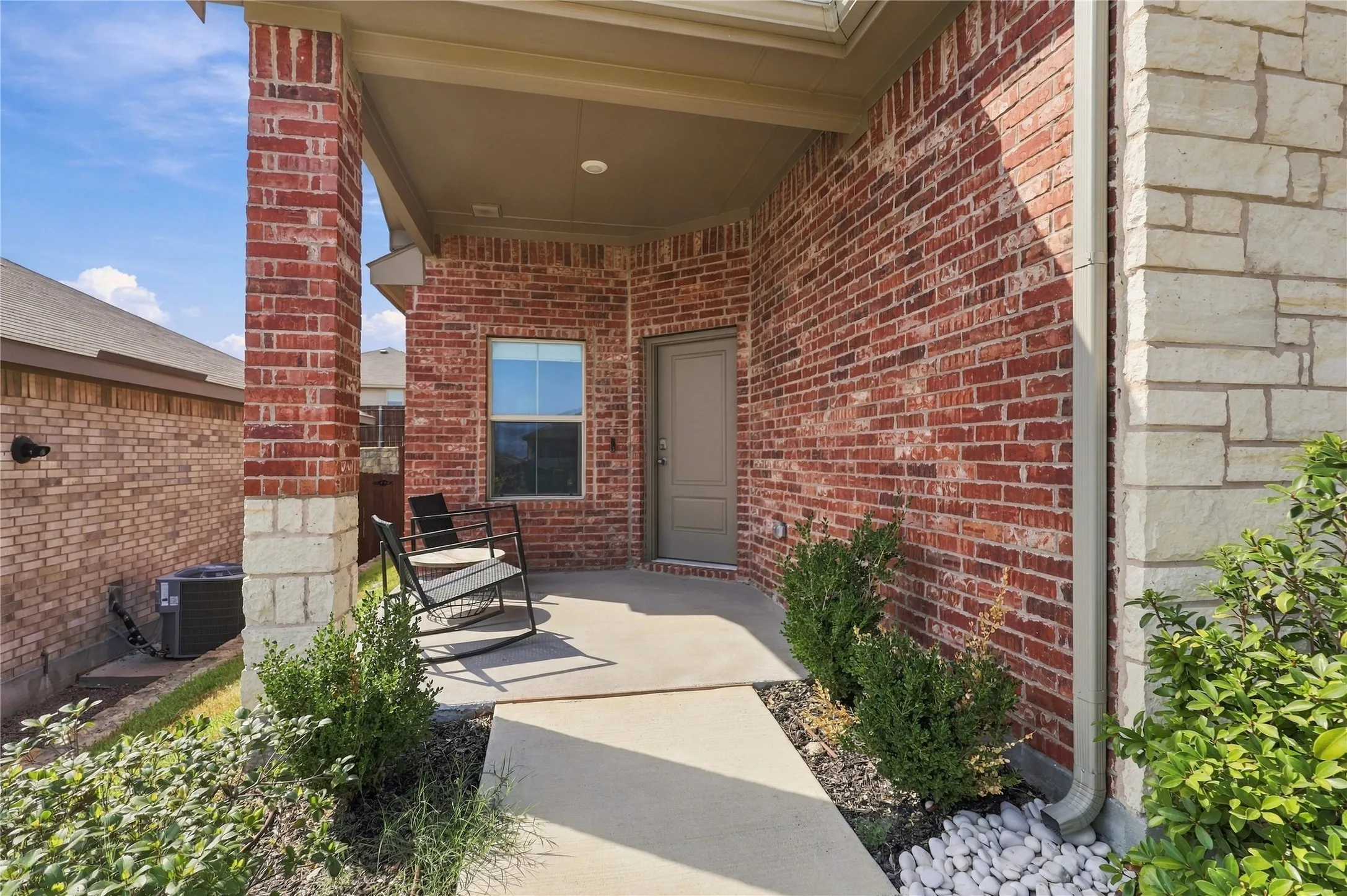 Single Family Residence For Sale in Tarrant County , 9733 New Bern Drive, Fort Worth, Texas 76108, 4 Bedroom, 2 Bathroom, 2 Garage spaces, 1,820 Sqft, built in 2023, mls#21386856, Real Estate Agent in Fort Worth, Homes For Sale in Tarrant county, Homes For Sale in Fort Worth, Realtor in Fort Worth Texas, Real Estate Brokerage Independent Realty Texas, Luminita Cordes Realtor