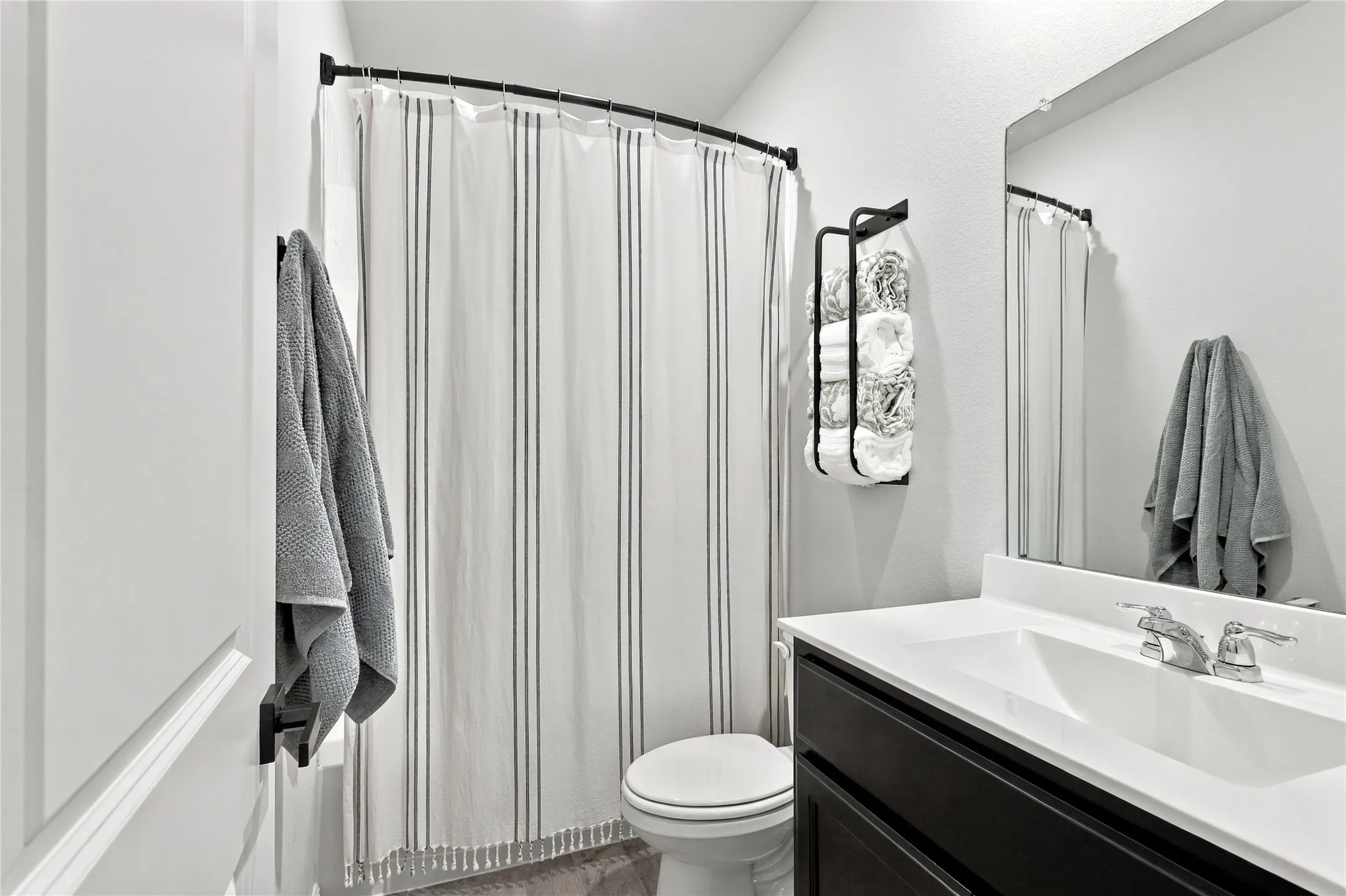 Single Family Residence For Sale in Tarrant County , 9733 New Bern Drive, Fort Worth, Texas 76108, 4 Bedroom, 2 Bathroom, 2 Garage spaces, 1,820 Sqft, built in 2023, mls#21386856, Real Estate Agent in Fort Worth, Homes For Sale in Tarrant county, Homes For Sale in Fort Worth, Realtor in Fort Worth Texas, Real Estate Brokerage Independent Realty Texas, Luminita Cordes Realtor