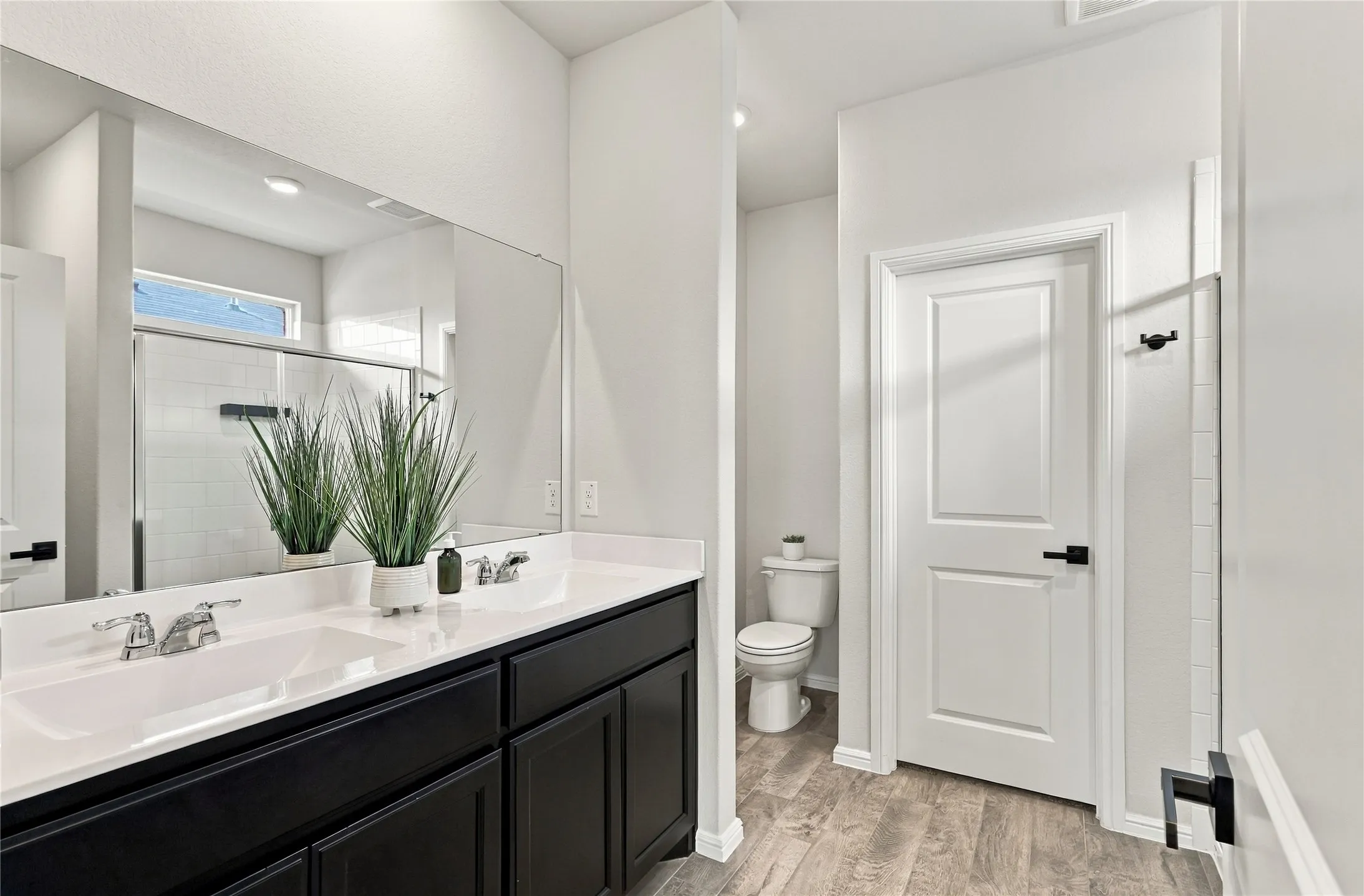 Single Family Residence For Sale in Tarrant County , 9733 New Bern Drive, Fort Worth, Texas 76108, 4 Bedroom, 2 Bathroom, 2 Garage spaces, 1,820 Sqft, built in 2023, mls#21386856, Real Estate Agent in Fort Worth, Homes For Sale in Tarrant county, Homes For Sale in Fort Worth, Realtor in Fort Worth Texas, Real Estate Brokerage Independent Realty Texas, Luminita Cordes Realtor