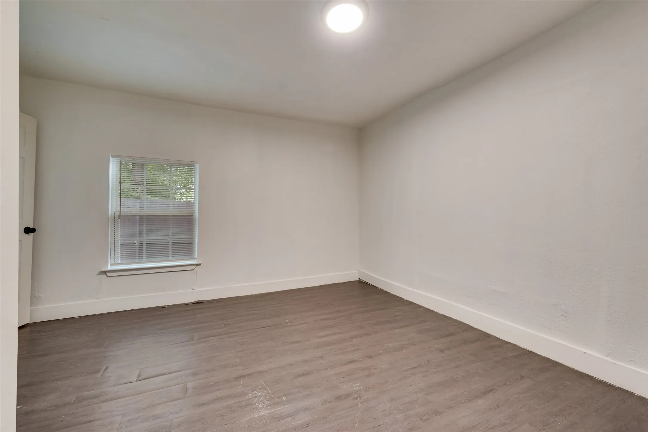 Single Family Residence For Sale in Dallas County , 2706 Hector Street, Dallas, Texas 75210, 3 Bedroom, 2 Bathroom, Garage spaces, 1,068 Sqft, built in 1939, mls#21386747, Real Estate Agent in Dallas, Homes For Sale in Dallas county, Homes For Sale in Dallas, Realtor in Dallas Texas, Real Estate Brokerage Independent Realty Texas, Luminita Cordes Realtor