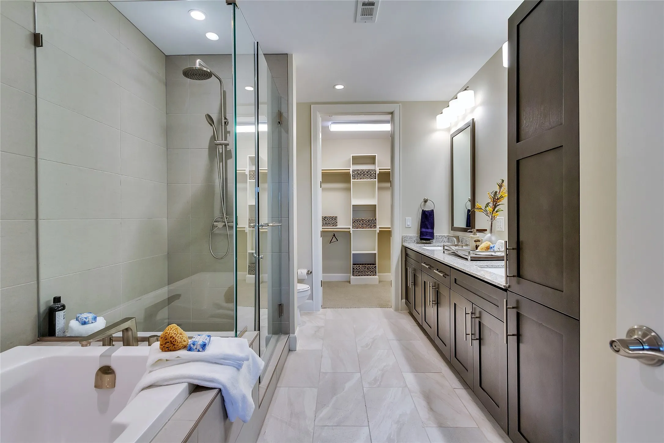 MODEL HOME!
