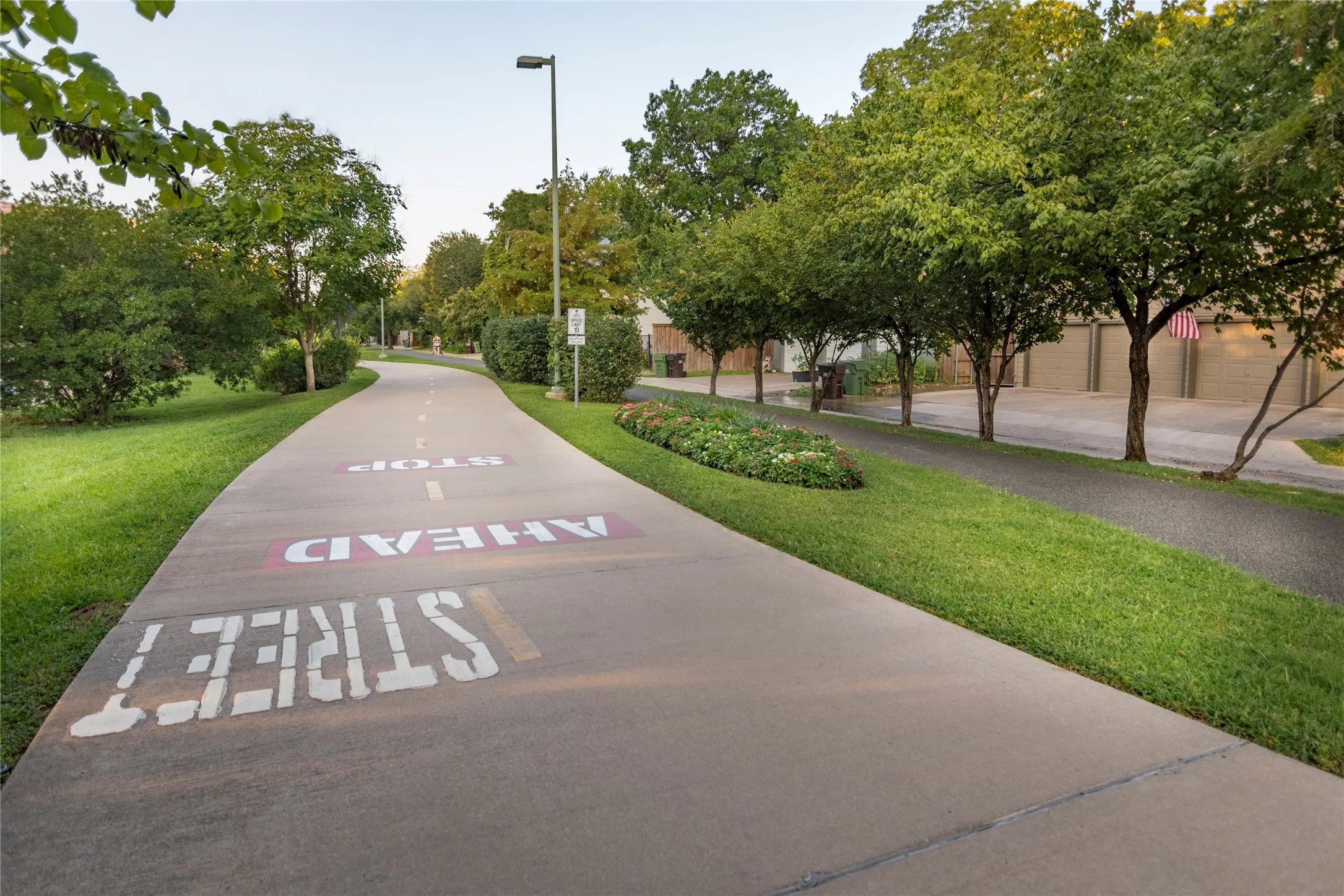 Apartment For Rent in Dallas County , 4719 Cole Avenue 510, Dallas, Texas 75205, 2 Bedroom, 3 Bathroom, 2 Garage spaces, 1,524 Sqft, built in 2015, mls#21387385, Real Estate Agent in Dallas, Homes For Rent in Dallas county, Homes For Rent in Dallas, Realtor in Dallas Texas, Real Estate Brokerage Independent Realty Texas, Luminita Cordes Realtor