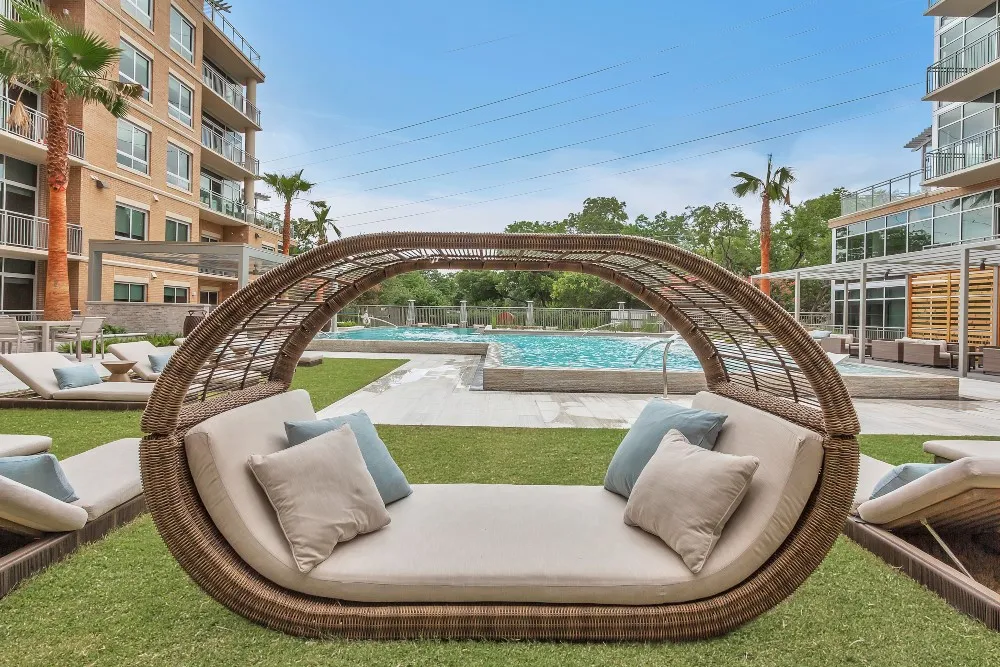 Apartment For Rent in Dallas County , 4719 Cole Avenue 510, Dallas, Texas 75205, 2 Bedroom, 3 Bathroom, 2 Garage spaces, 1,524 Sqft, built in 2015, mls#21387385, Real Estate Agent in Dallas, Homes For Rent in Dallas county, Homes For Rent in Dallas, Realtor in Dallas Texas, Real Estate Brokerage Independent Realty Texas, Luminita Cordes Realtor